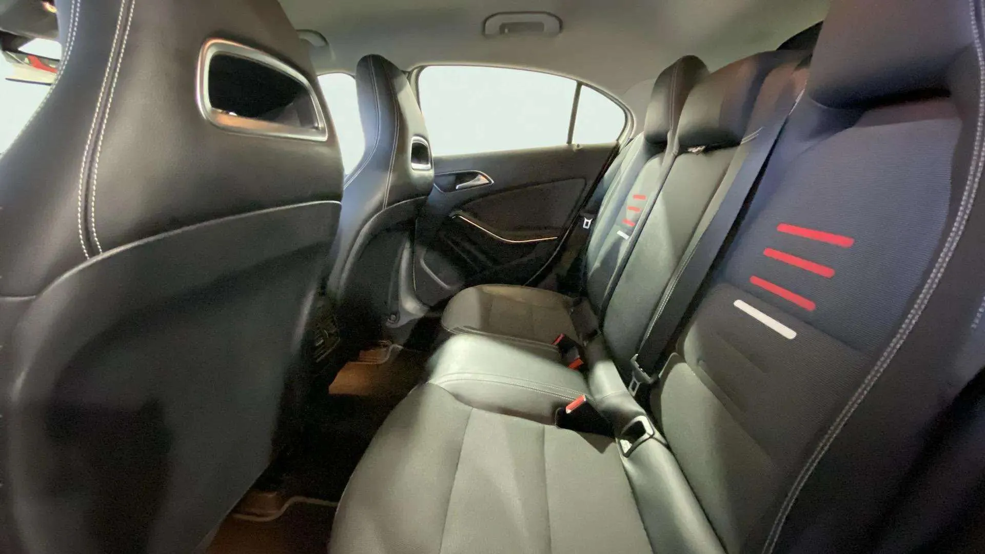 Mercedes-Benz Clase A A 180 d - foto 14