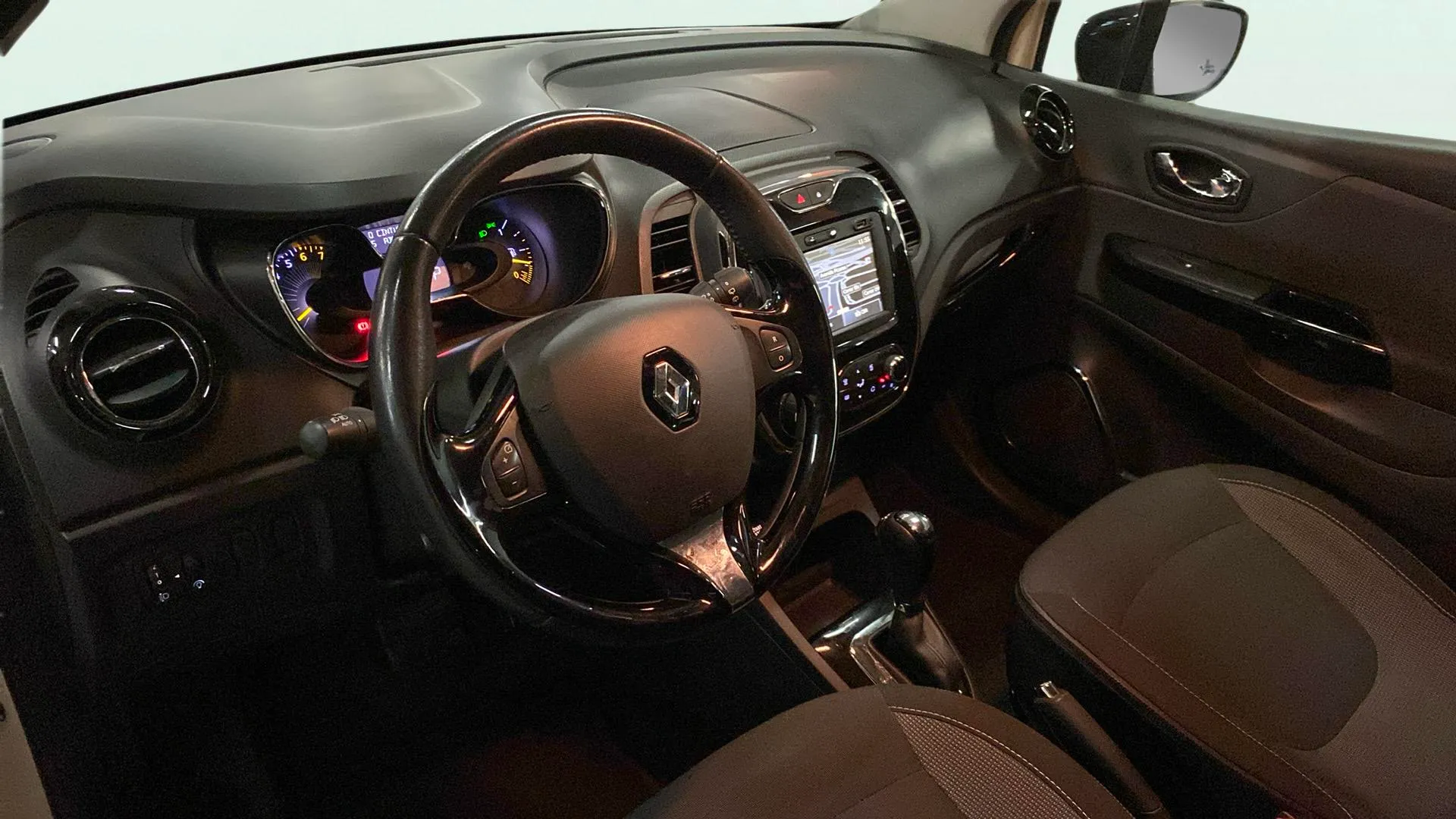 Renault Captur Intens TCe 120 EDC - foto 17