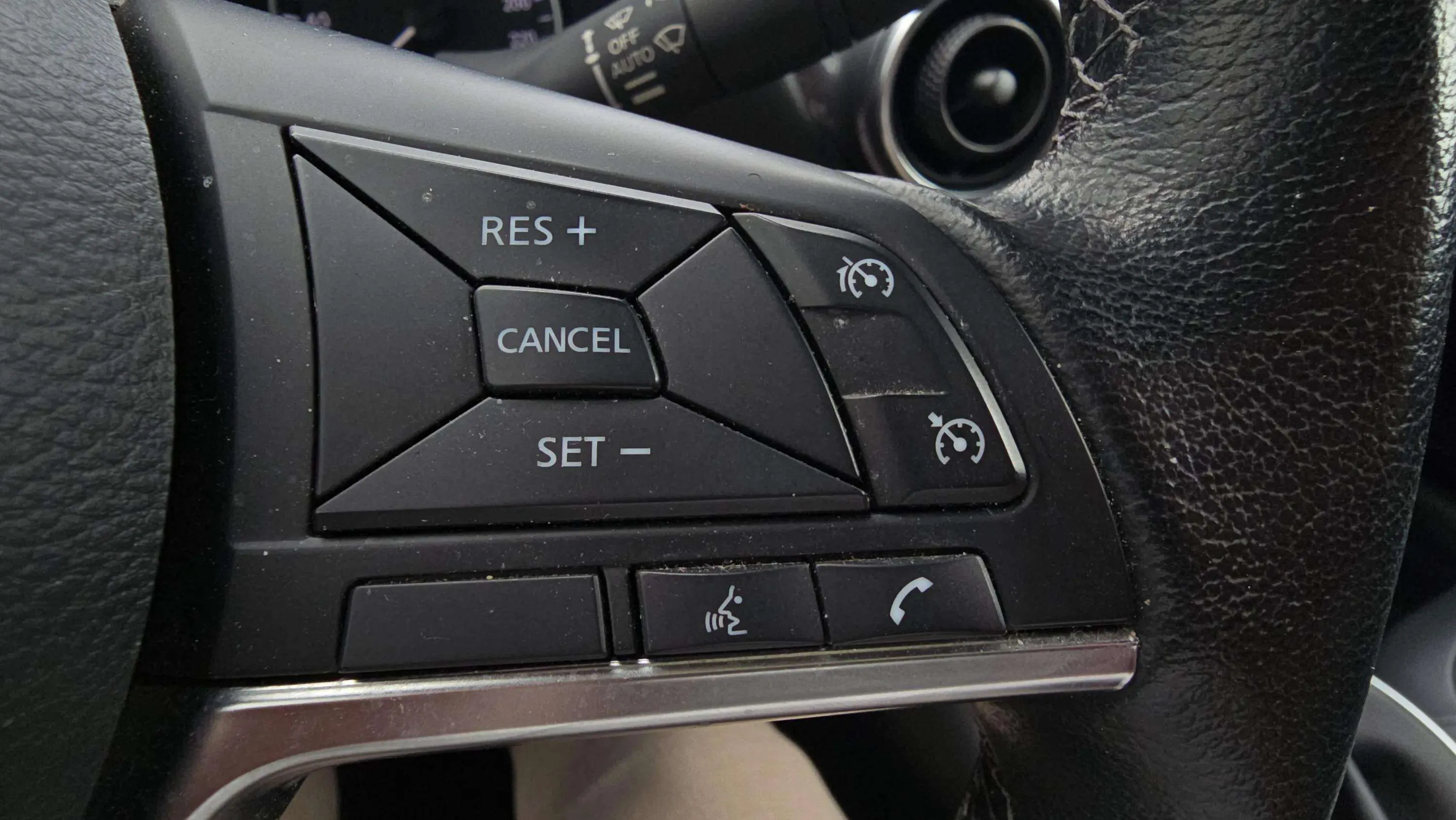 Nissan Juke DIG-T N-Connecta - foto 24