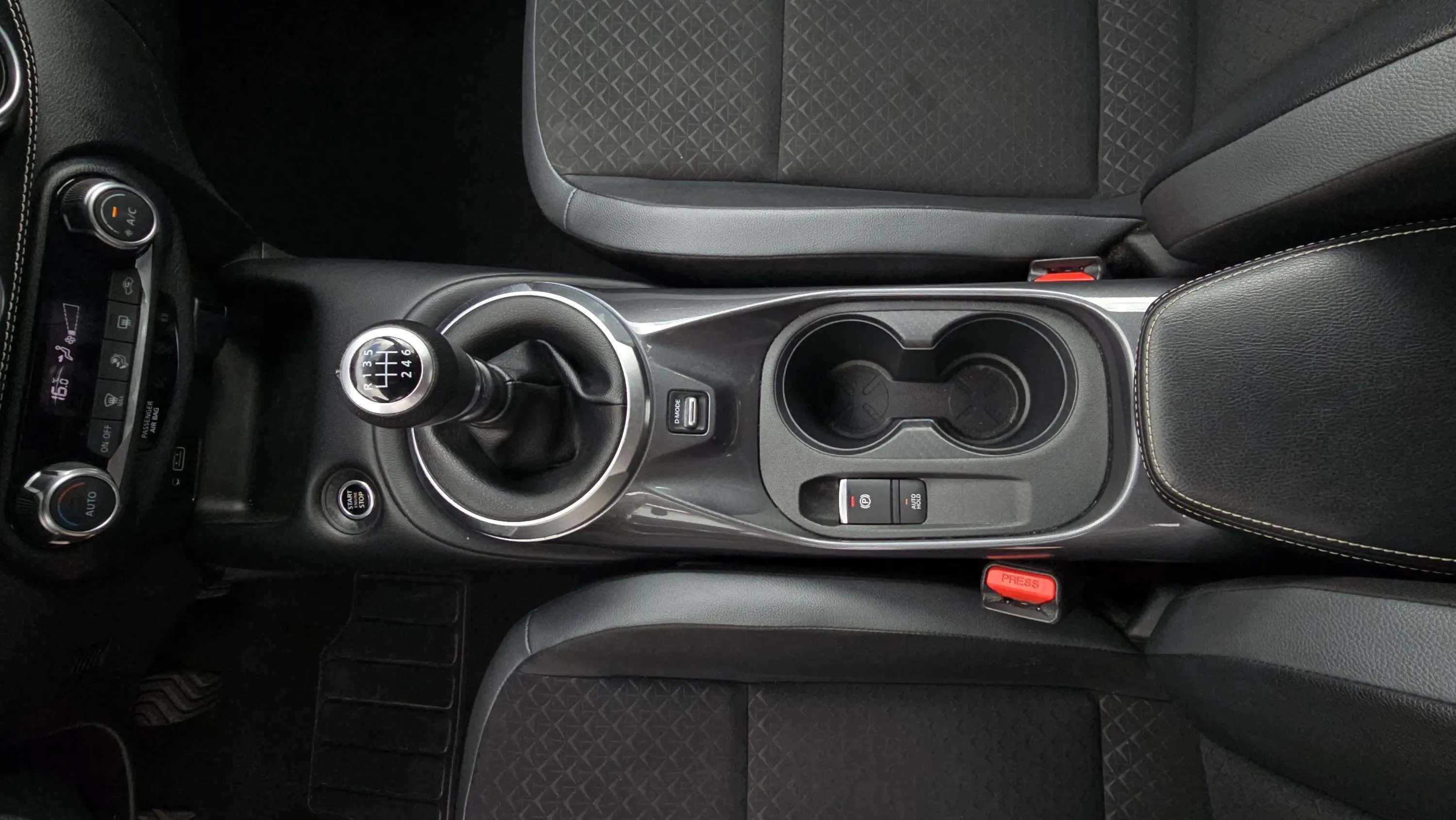 Nissan Juke DIG-T N-Connecta - foto 20