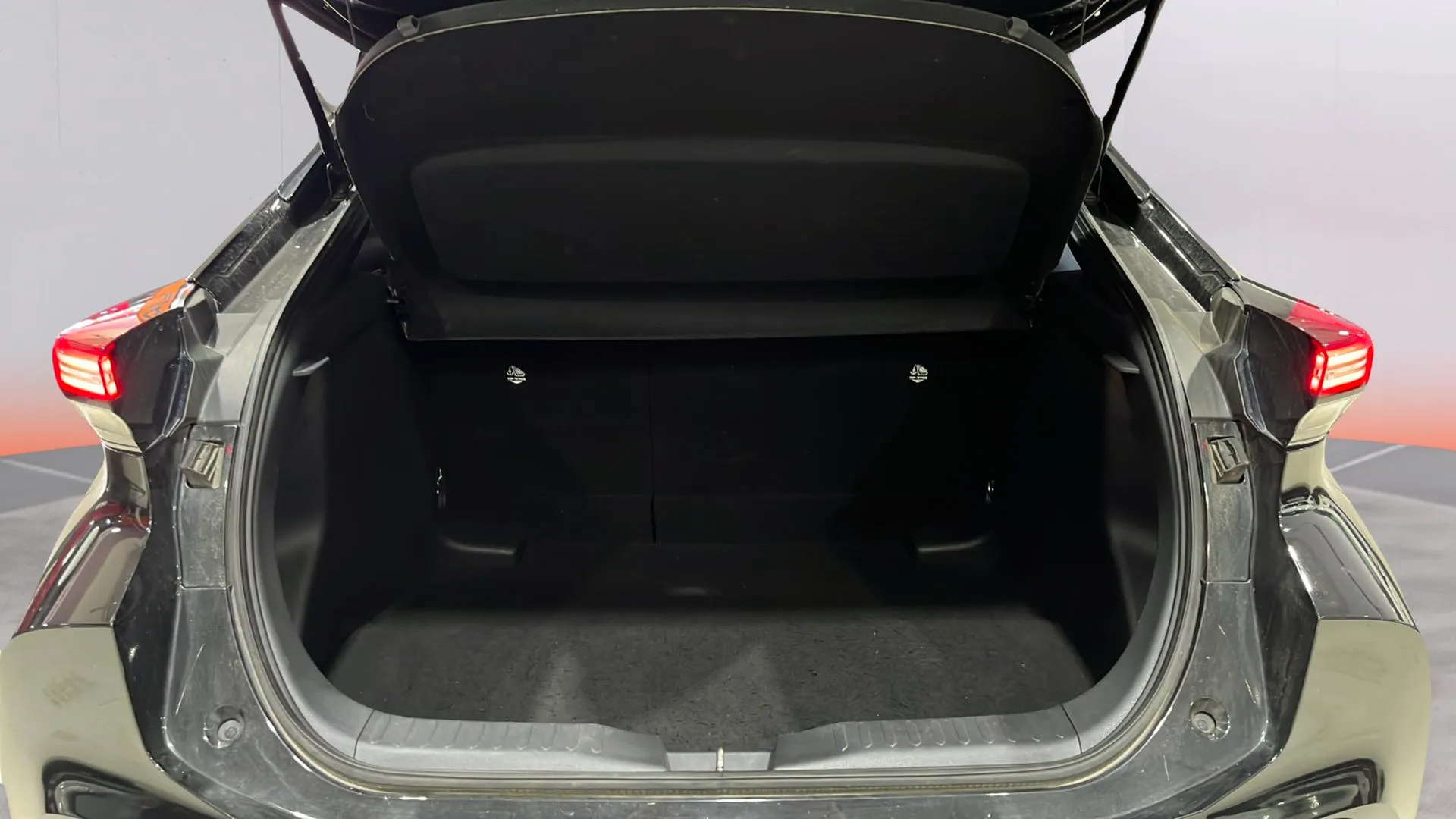 Toyota C-HR 1.8 Advance Hybrid 140 - foto 9