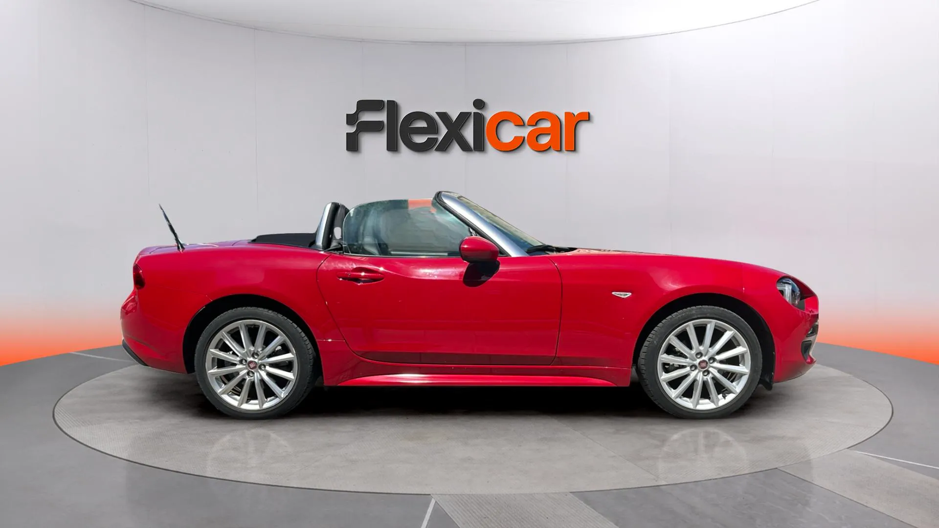 Fiat 124 Spider Lusso - foto 8