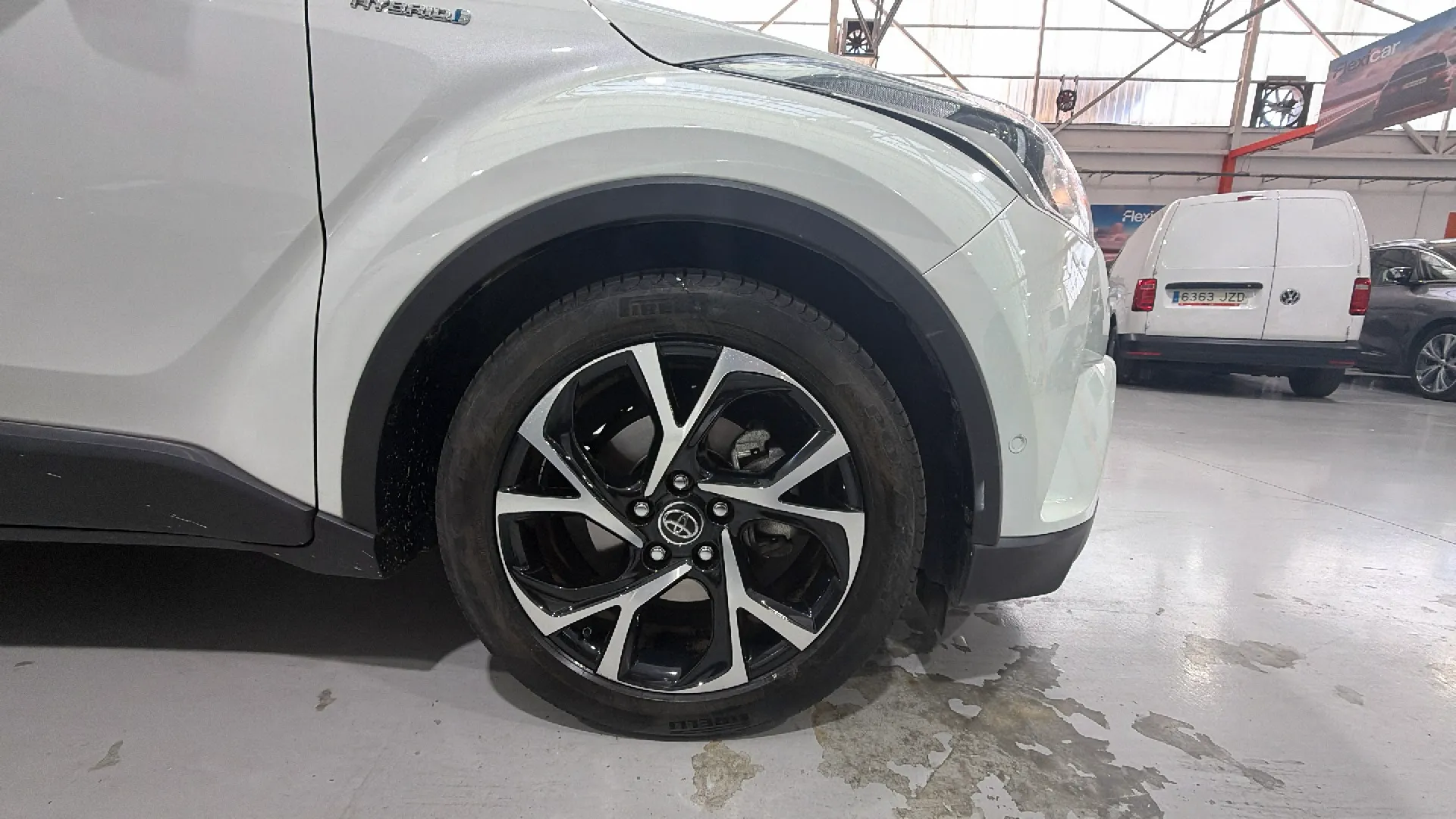 Toyota C-HR 1.8 125H Active - foto 17