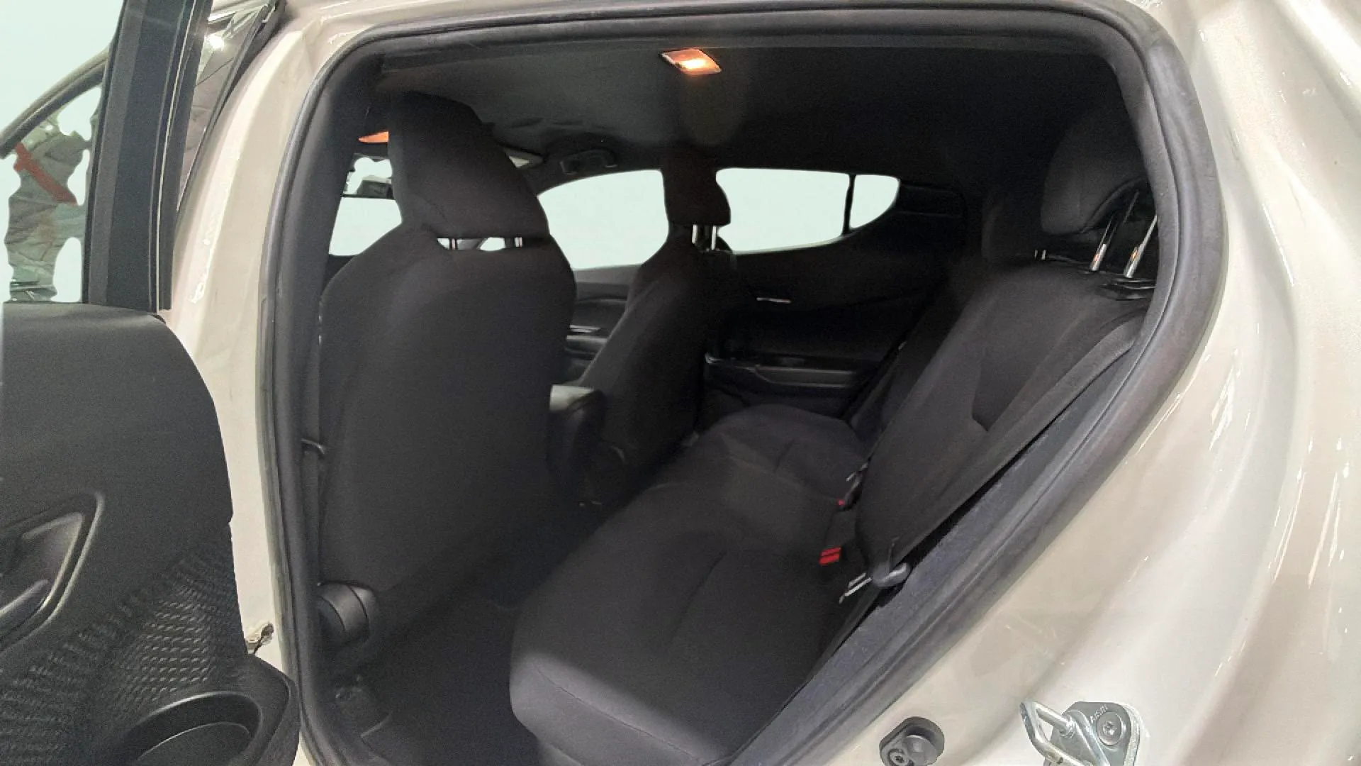 Toyota C-HR 1.8 125H Active - foto 9
