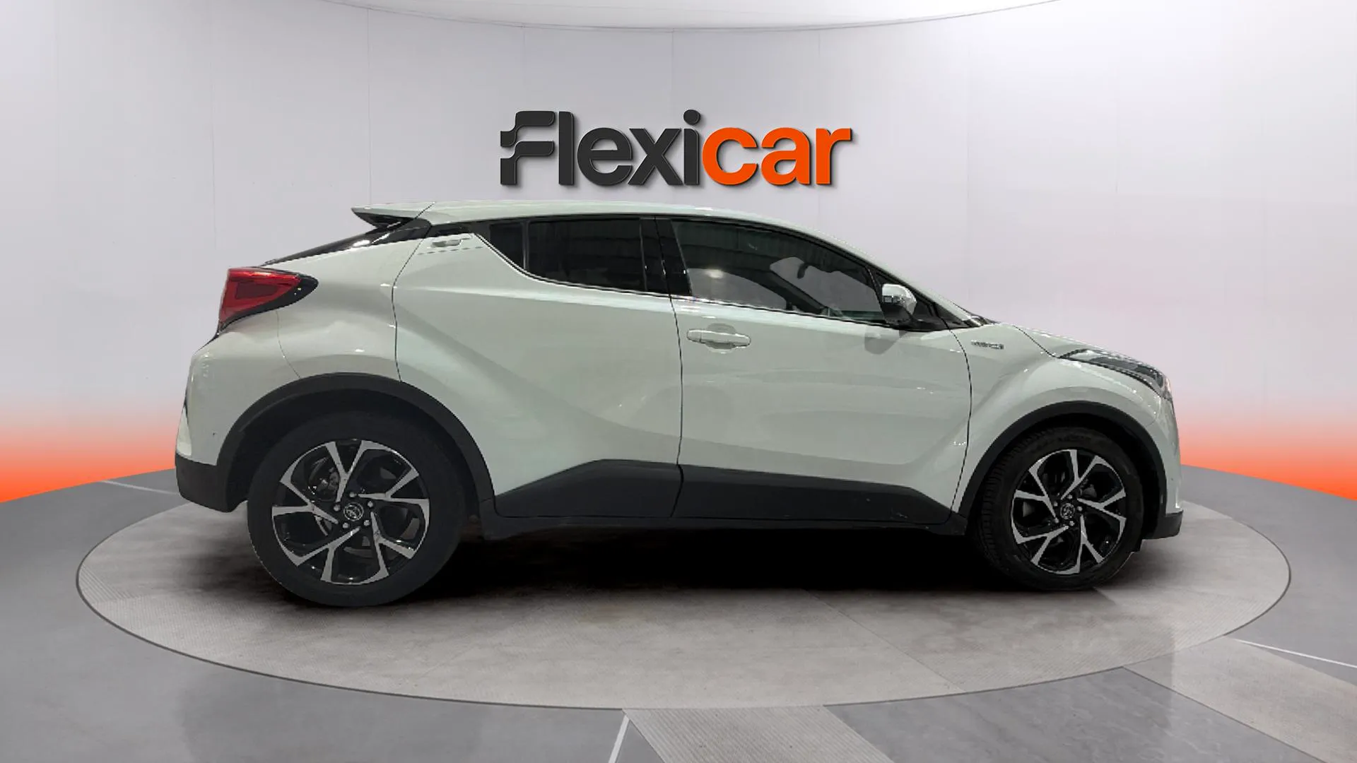 Toyota C-HR 1.8 125H Active - foto 8