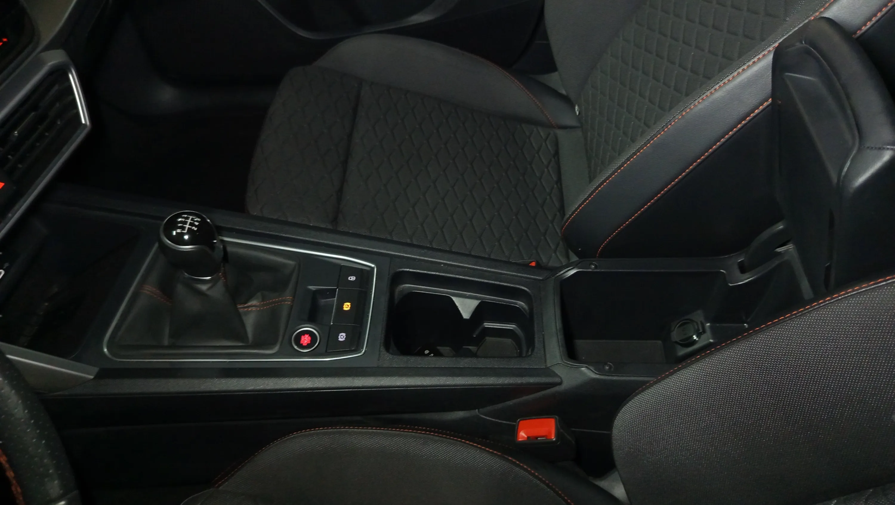 SEAT León 1.5 TSI FR 25 Aniversario - foto 24