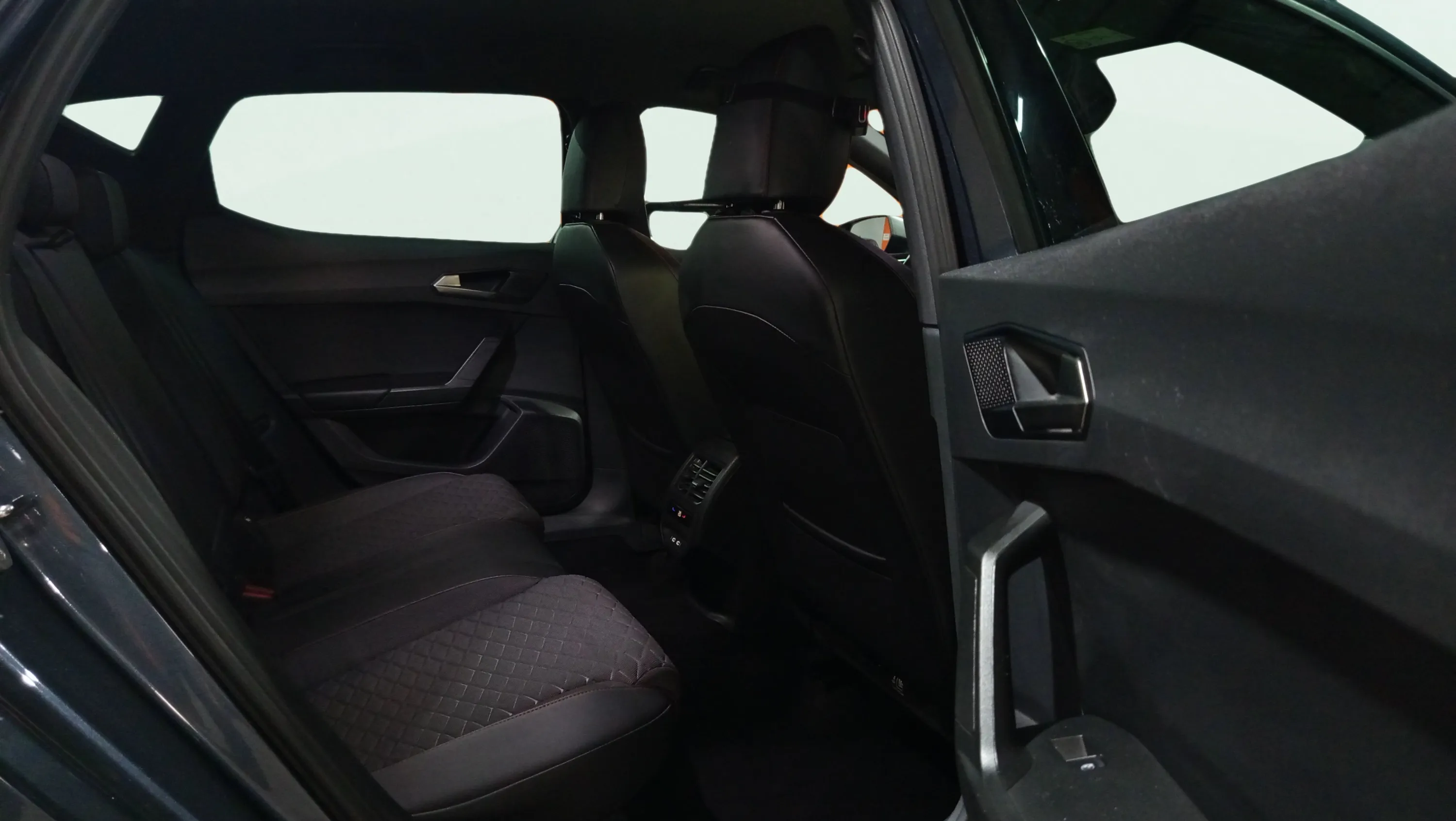 SEAT León 1.5 TSI FR 25 Aniversario - foto 16