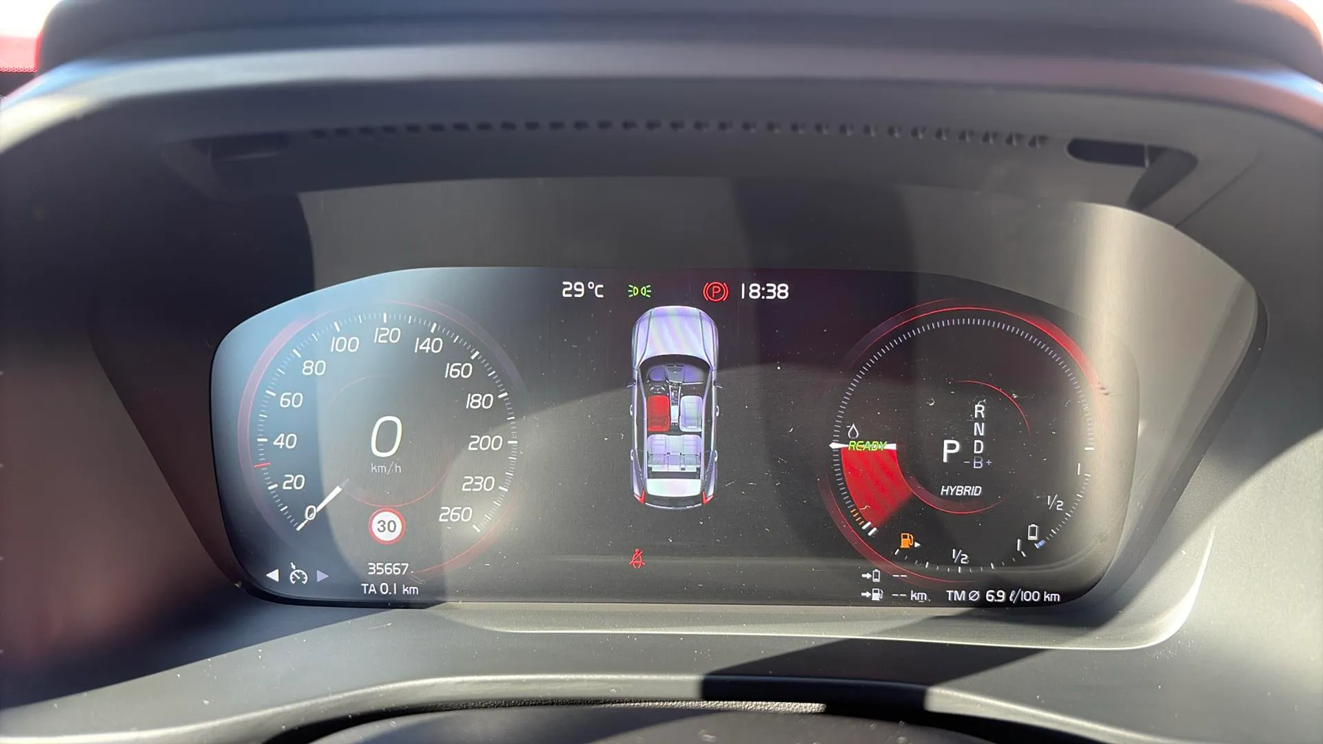 Volvo XC40 1.5 T4 Twin Recharge Essential - foto 13