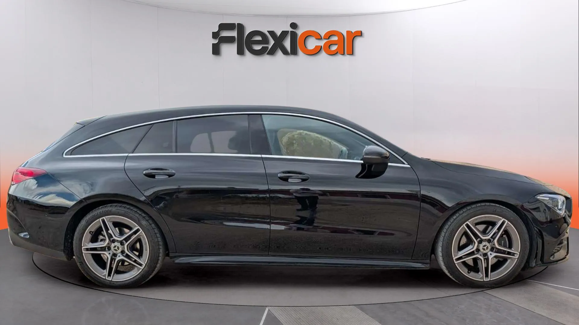 Mercedes-Benz CLA 200 Shooting Brake - foto 8