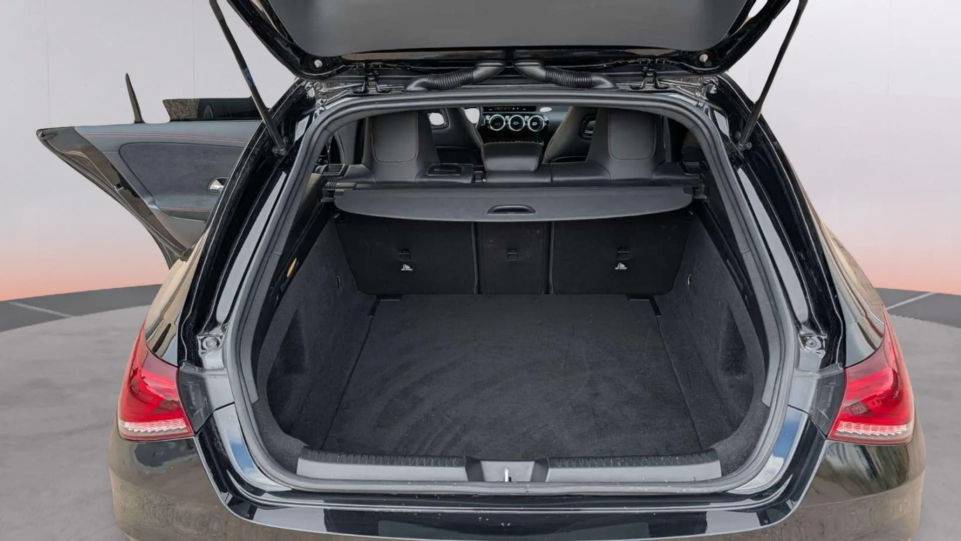 Mercedes-Benz CLA 200 Shooting Brake - foto 18