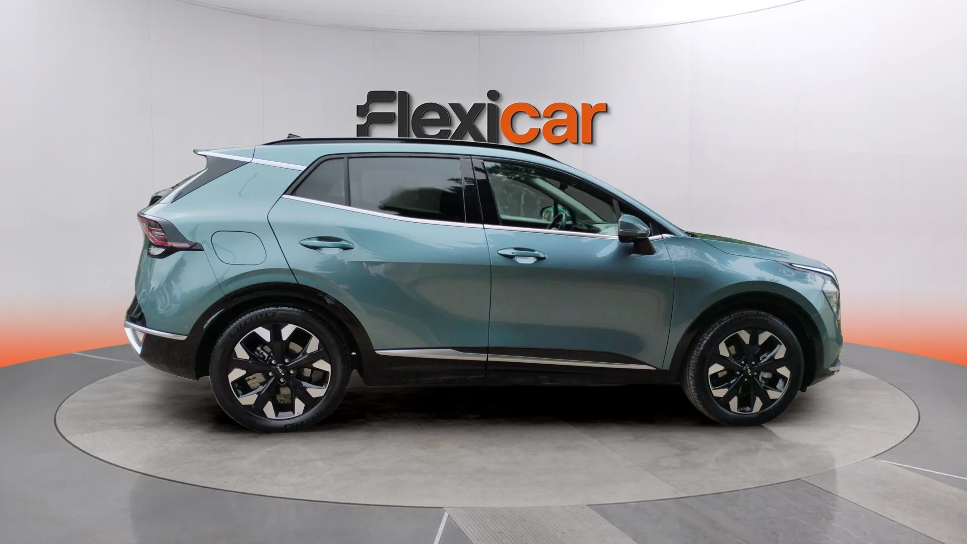 Kia Sportage 1.6 T-GDi PHEV Tech 4x4 - foto 3