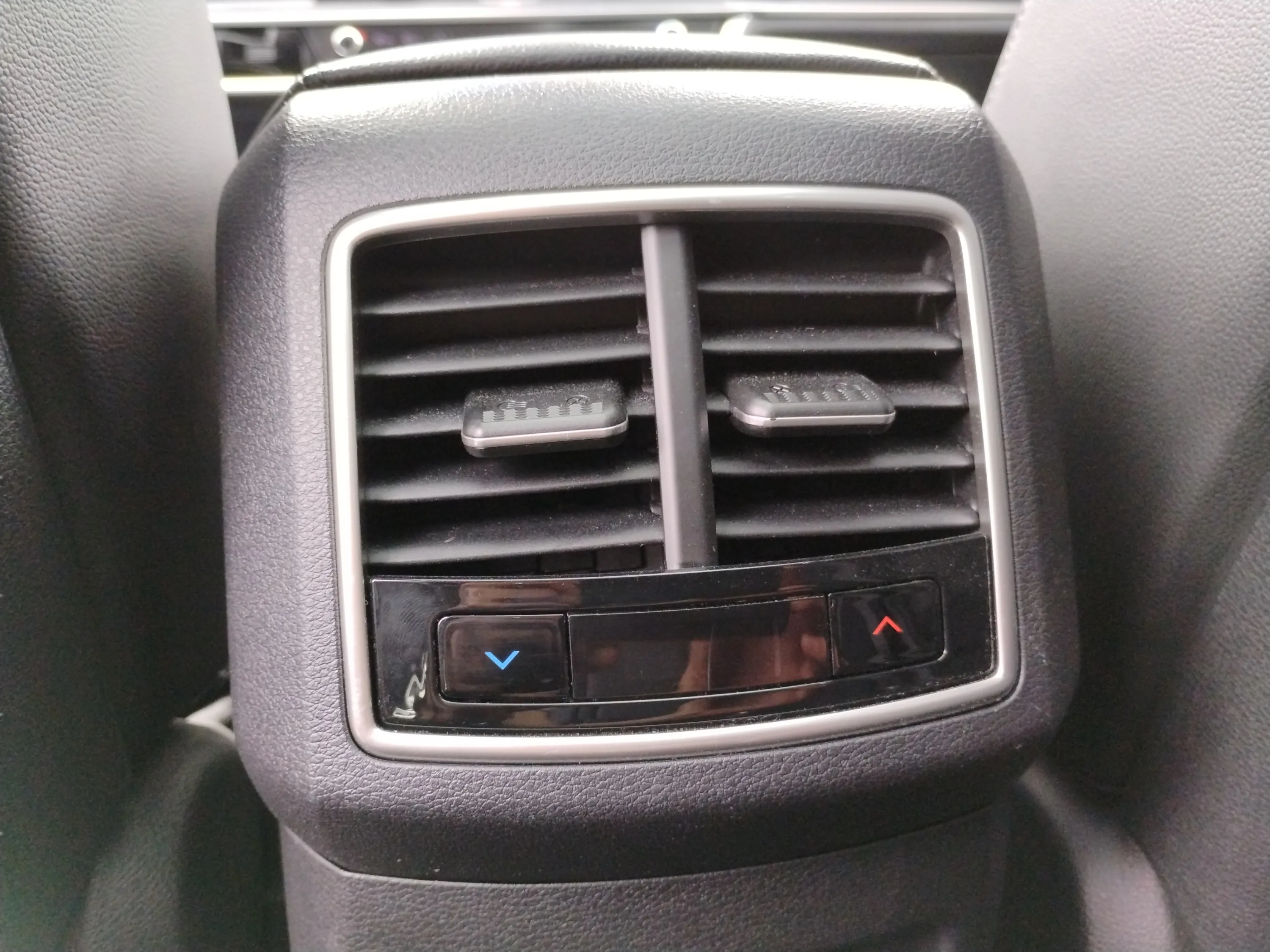 Kia Sportage 1.6 T-GDi PHEV Tech 4x4 - foto 30