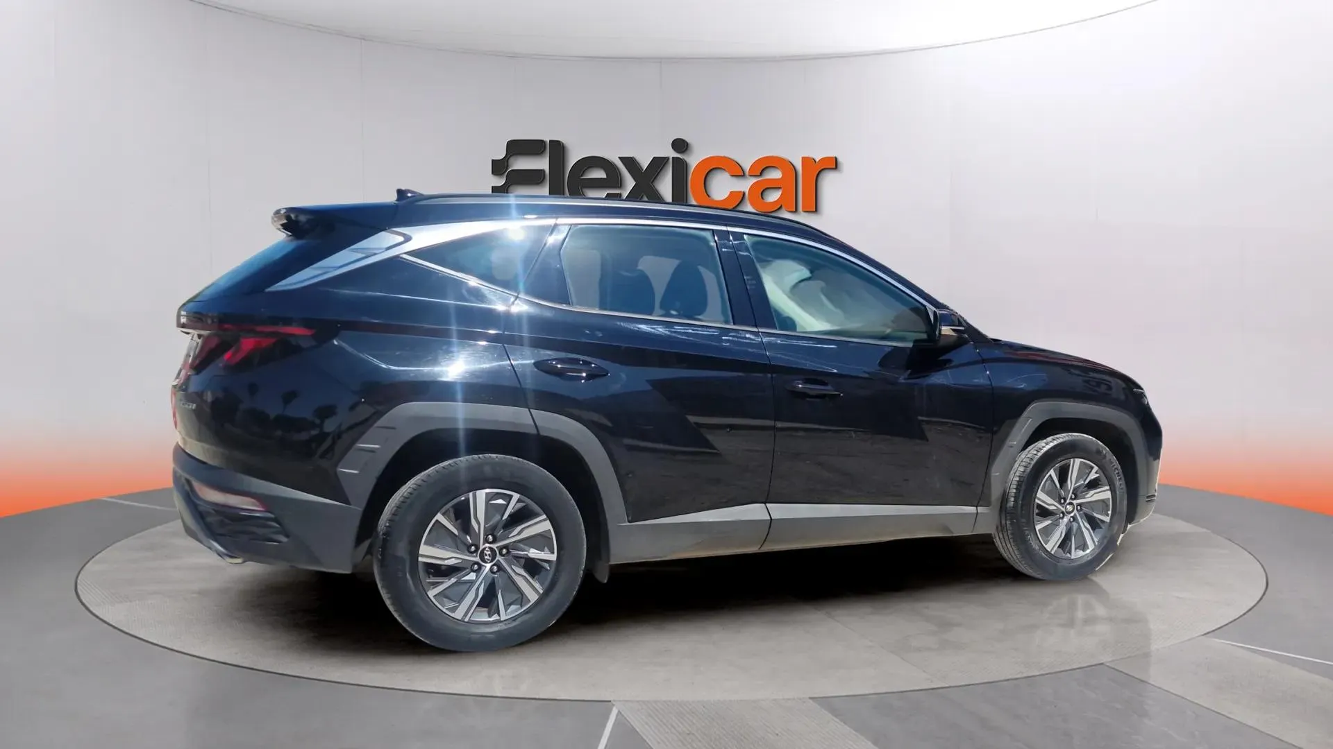 Hyundai Tucson 1.6 CRDi Maxx - foto 7
