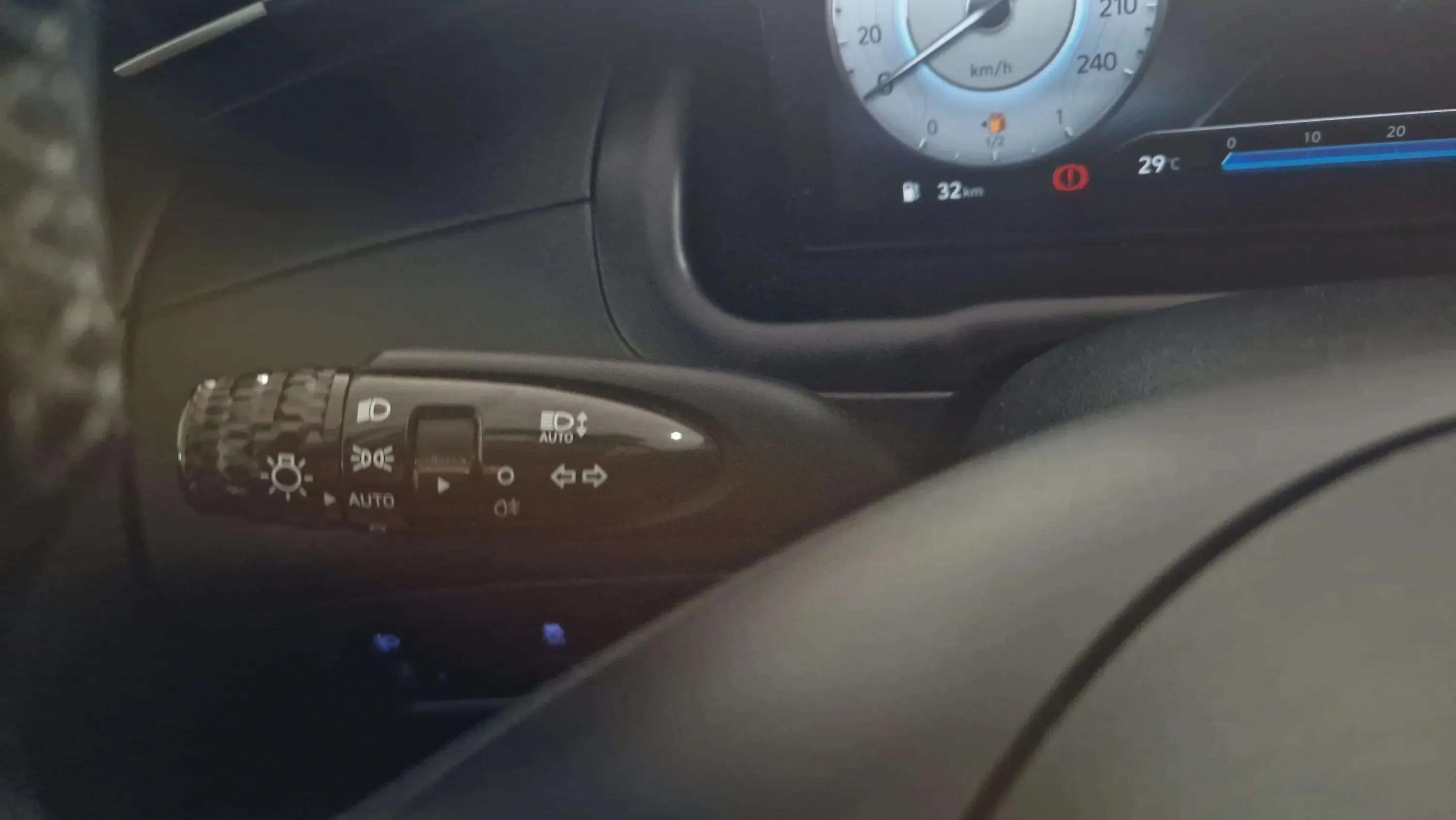 Hyundai Tucson 1.6 CRDi Maxx - foto 17