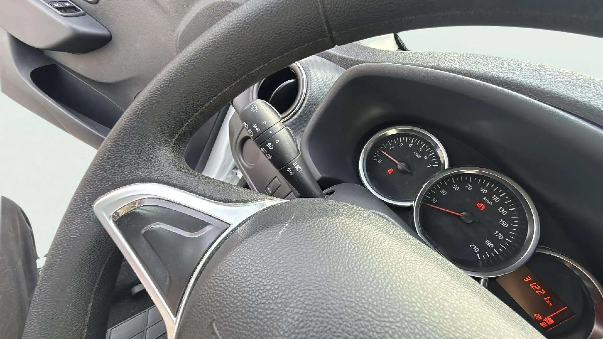 Dacia Sandero Stepway Comfort TCe - foto 15