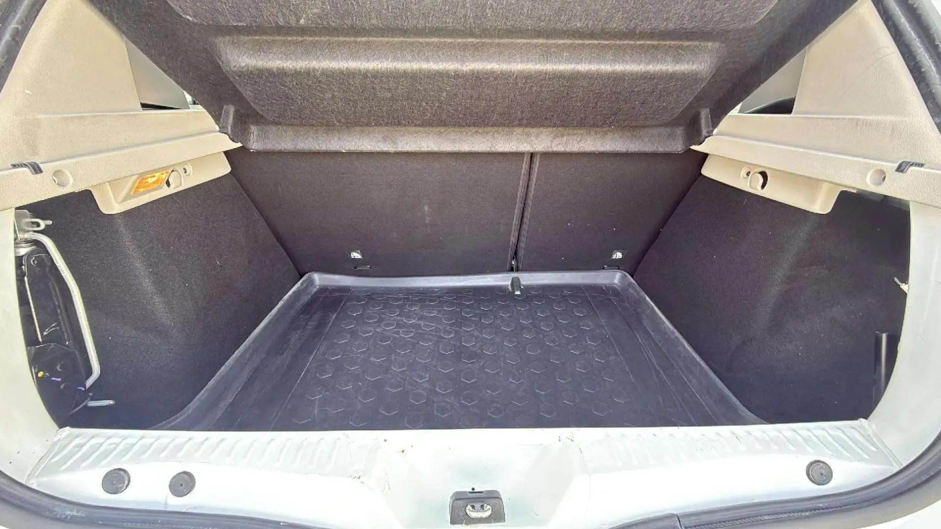 Dacia Sandero Stepway Comfort TCe - foto 9