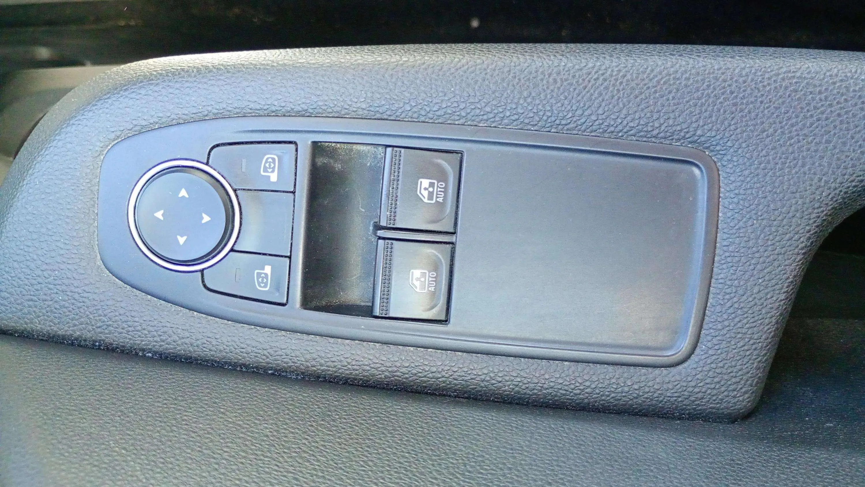 Renault Clio Business TCe GLP - foto 24