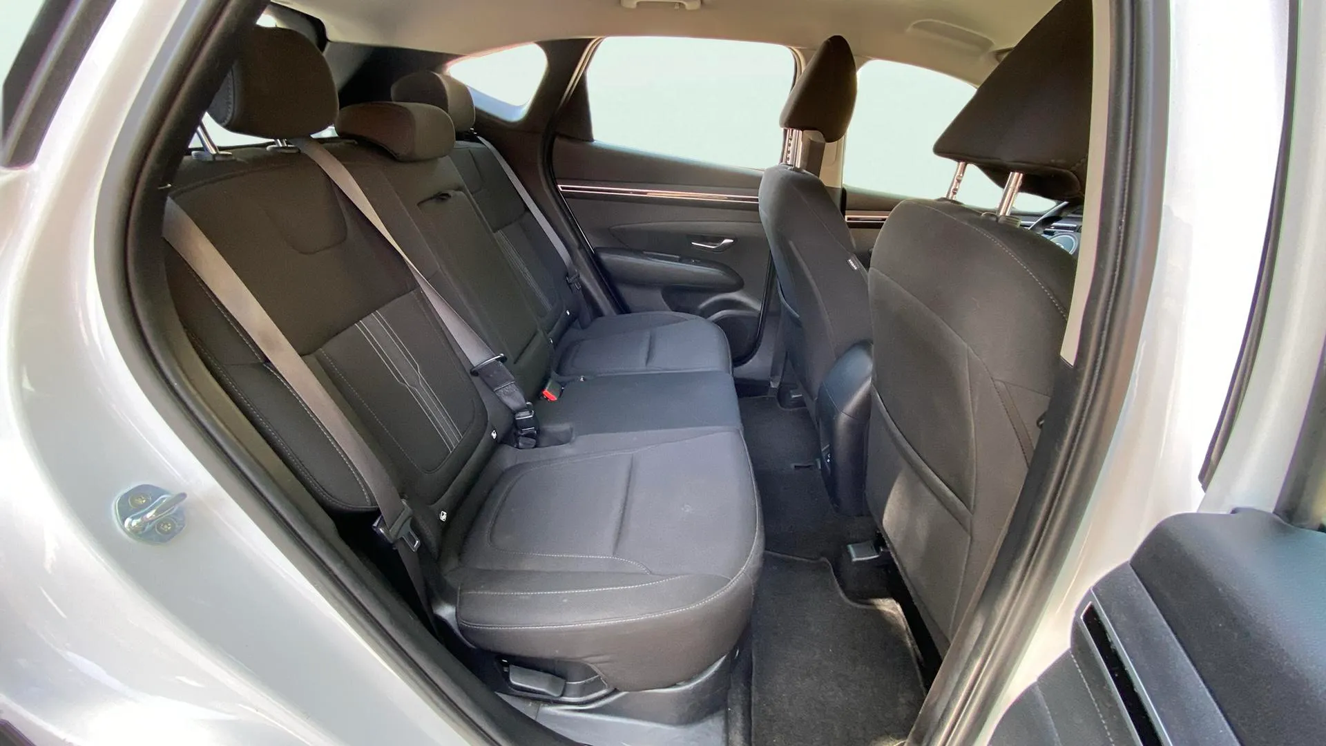 Hyundai Tucson 1.6 T-GDi HEV Maxx - foto 13