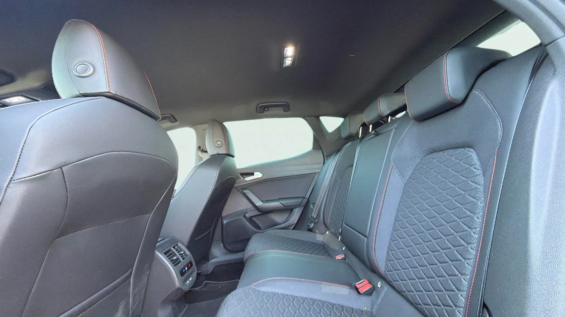 SEAT León 1.5 TSI FR Special Edition - foto 36