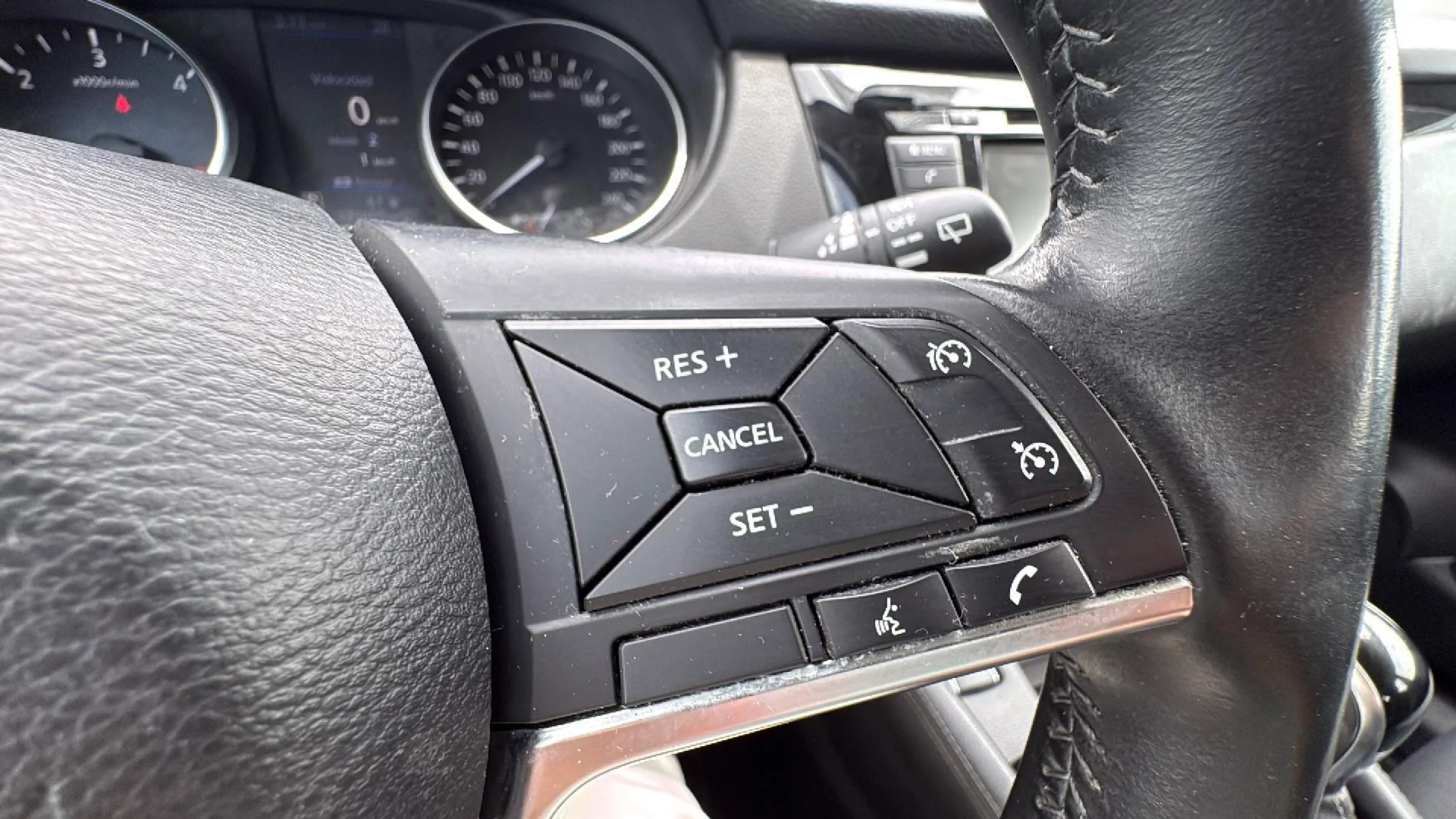 Nissan Qashqai dCi Xtronic 4WD Acenta - foto 16