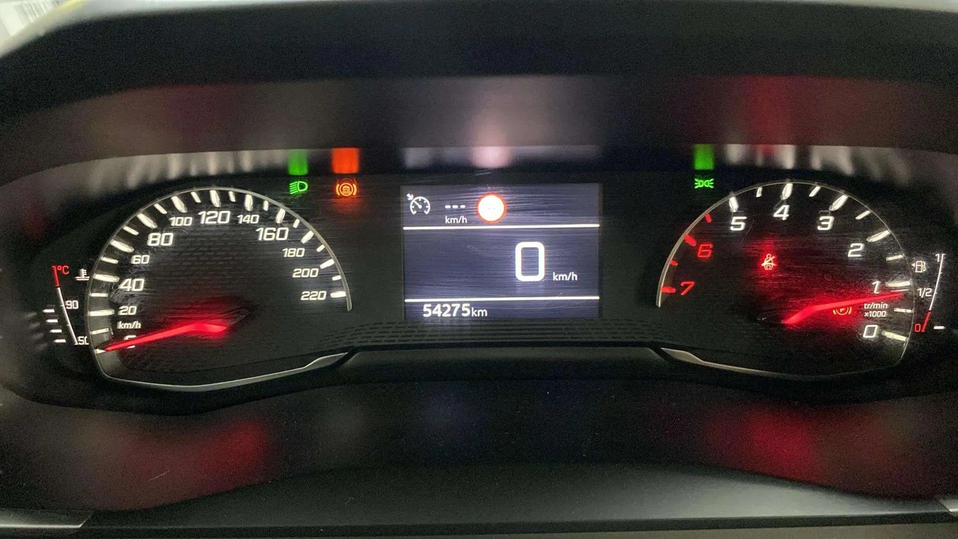 Peugeot 208 Style PureTech 100 - foto 17
