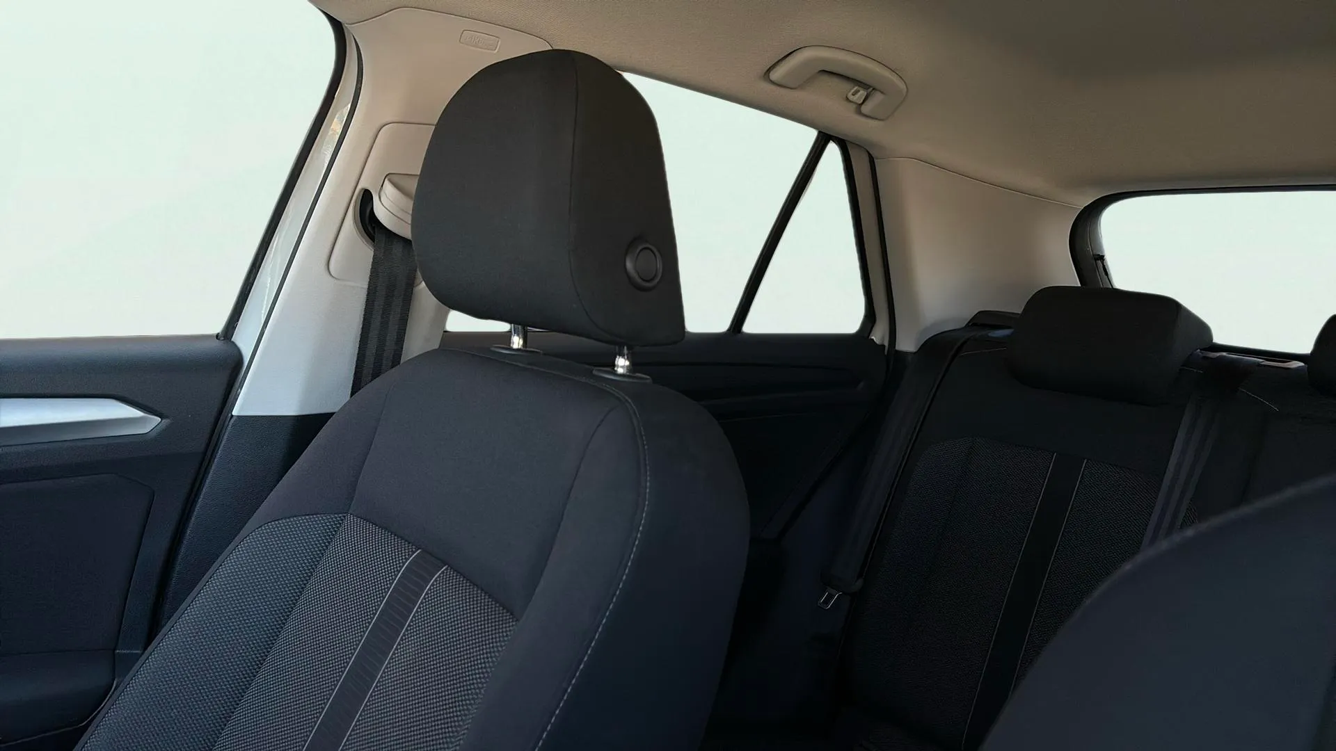 Volkswagen T-Roc Life 1.0 TSI - foto 24