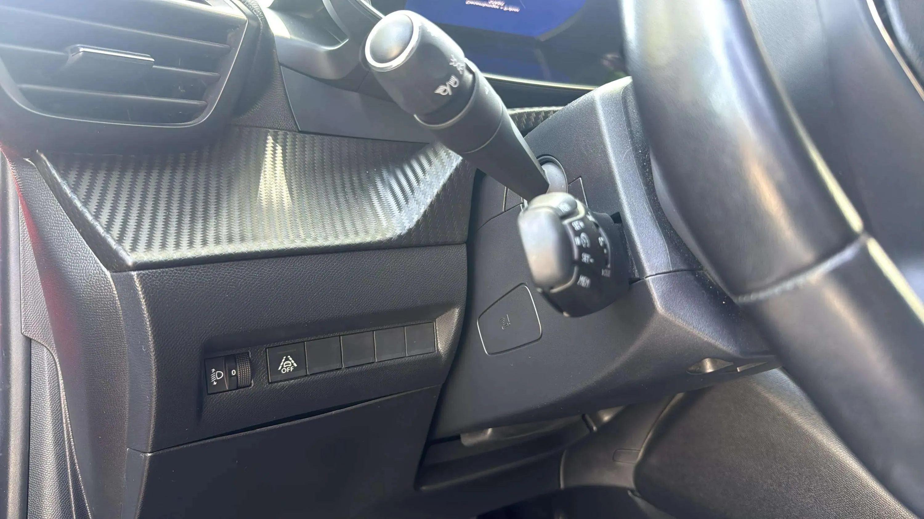 Peugeot 208 PureTech Allure - foto 19