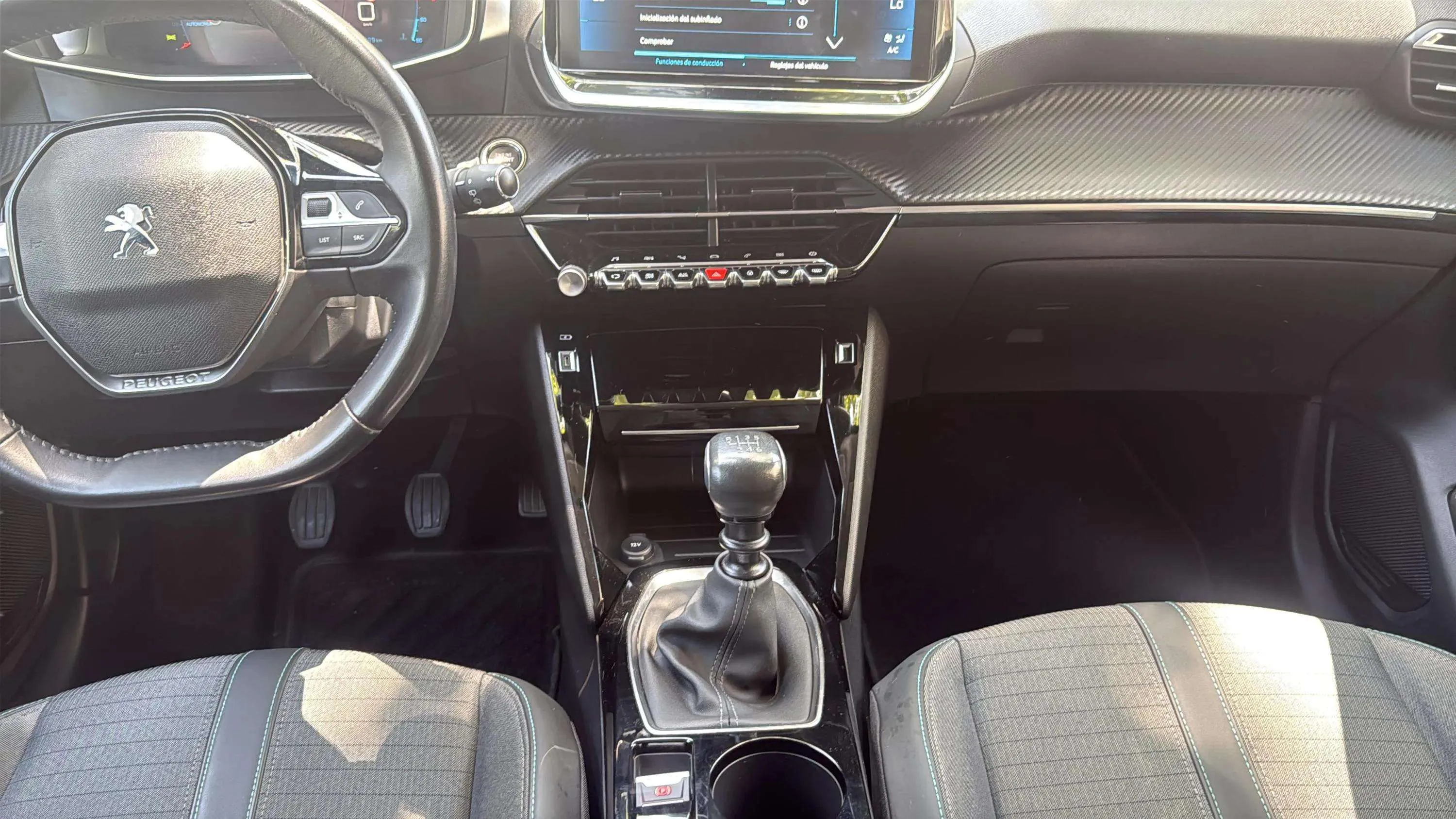 Peugeot 208 PureTech Allure - foto 13
