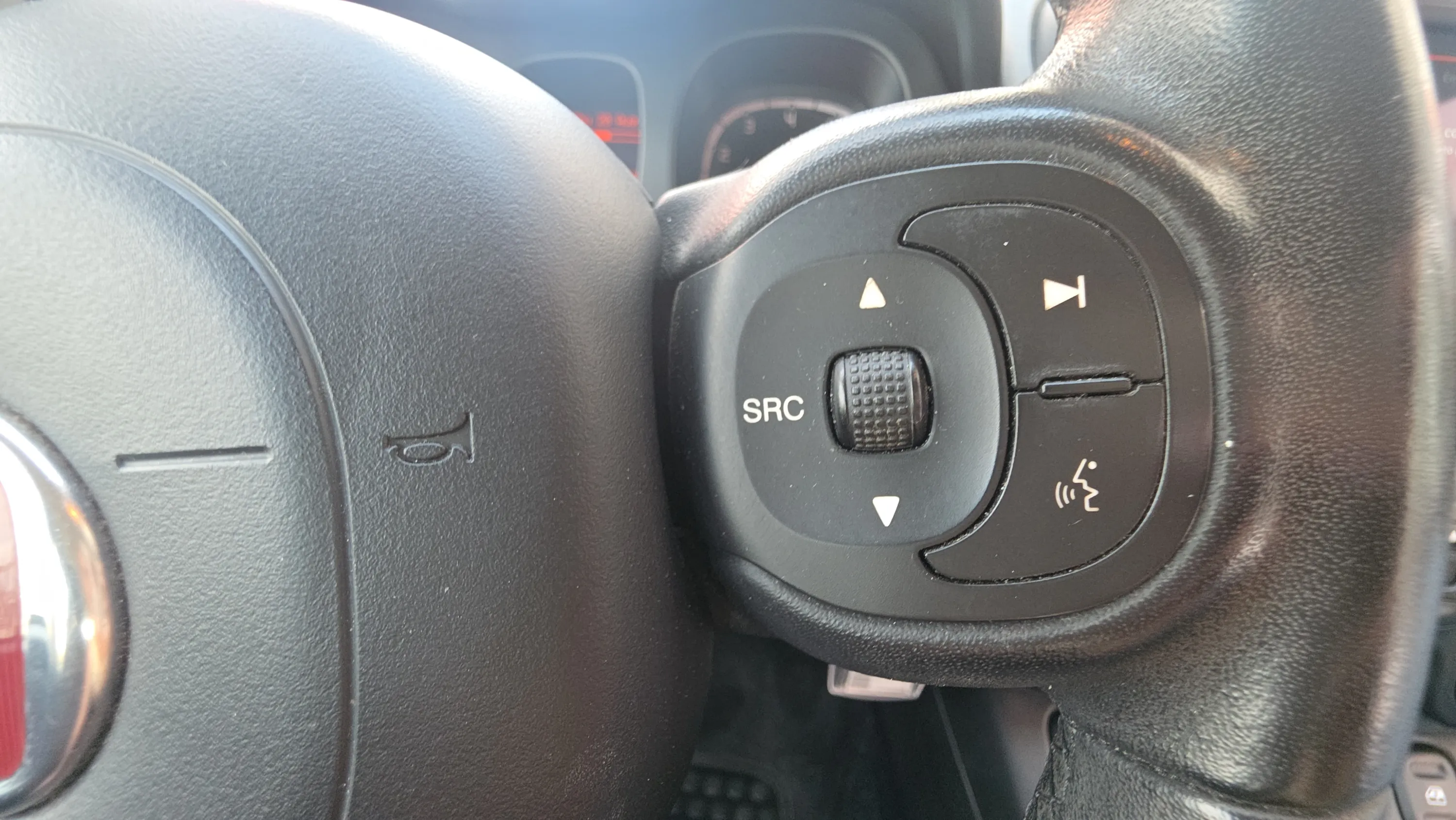 Fiat Panda Red 1.0 Hybrid - foto 18