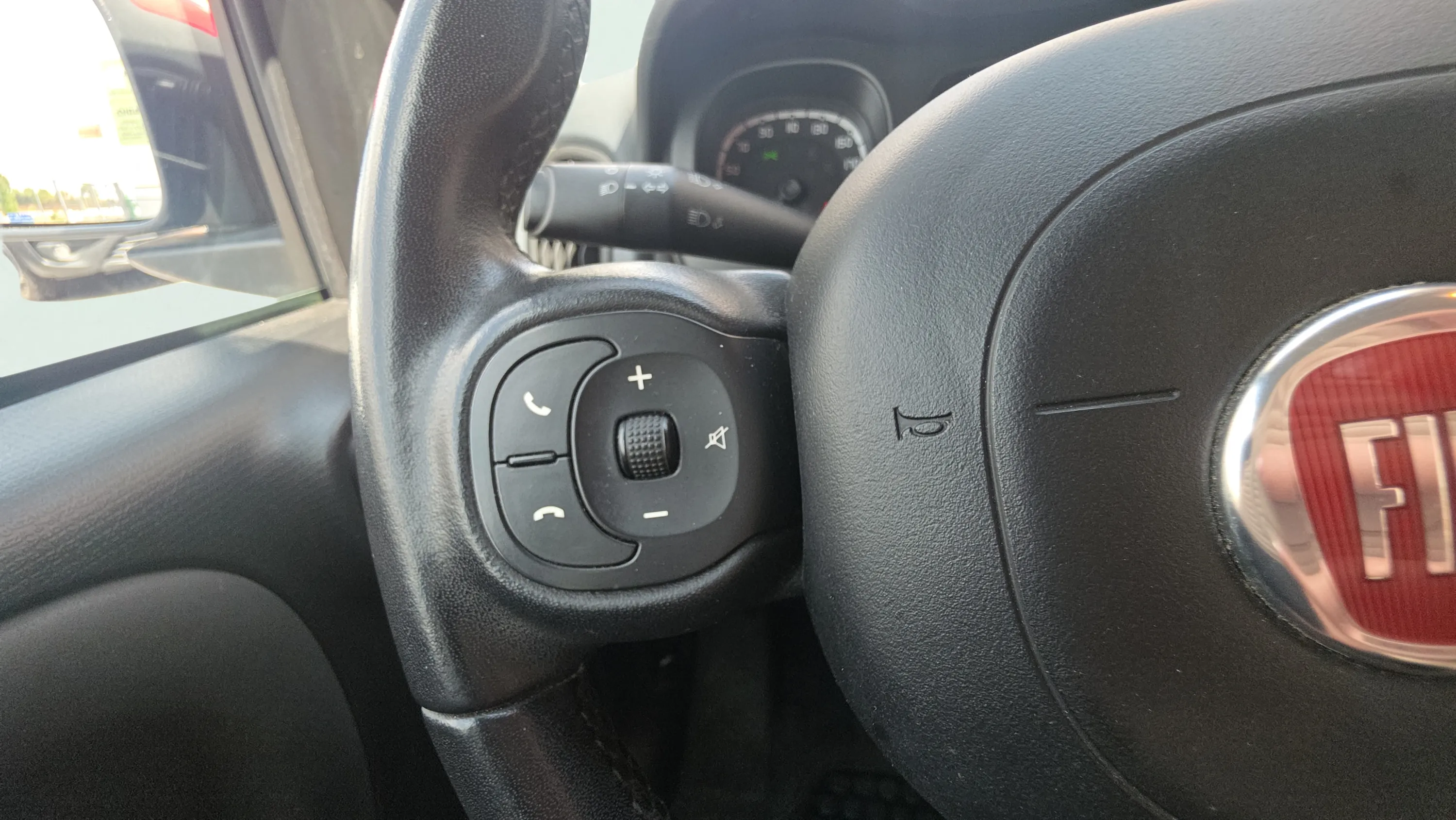 Fiat Panda Red 1.0 Hybrid - foto 17