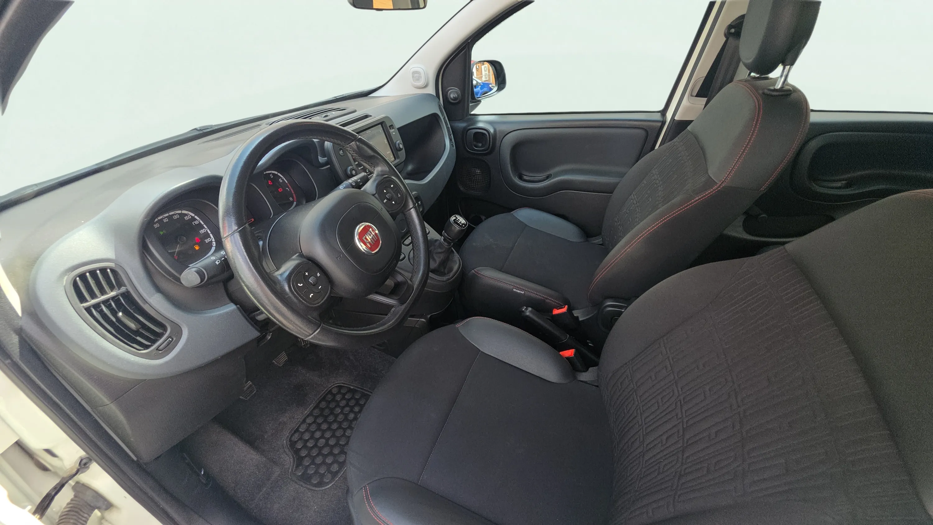 Fiat Panda Red 1.0 Hybrid - foto 9