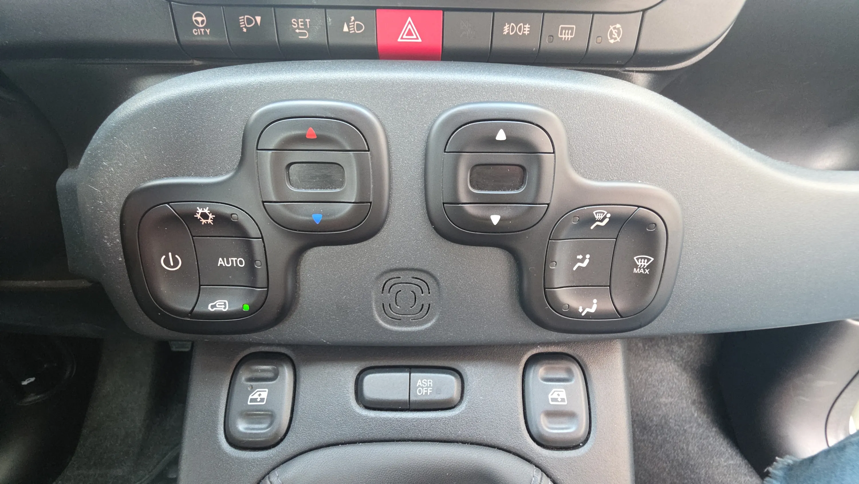 Fiat Panda Red 1.0 Hybrid - foto 14