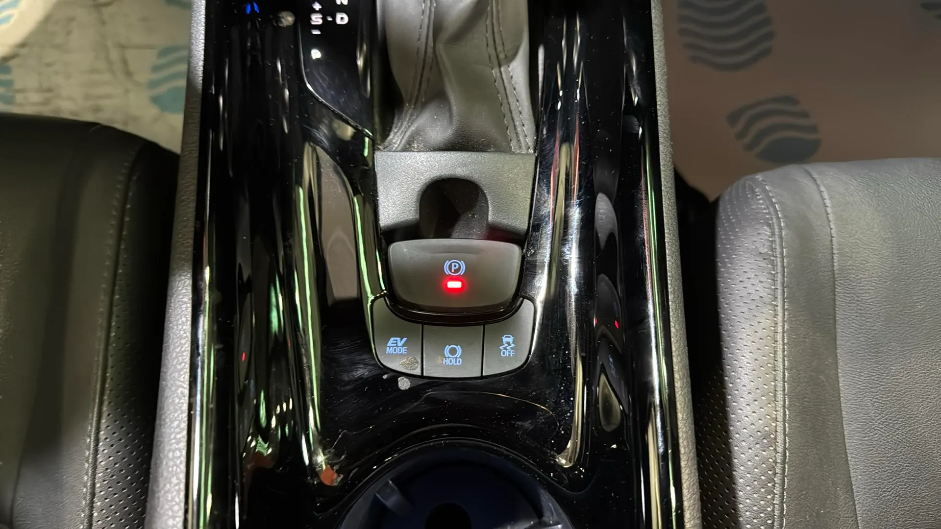 Toyota C-HR 2.0 180H Advance - foto 15