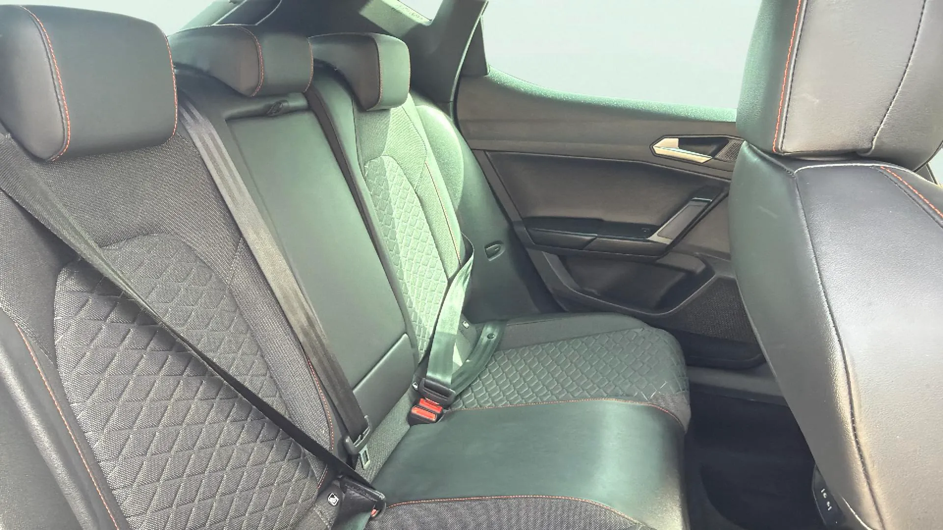 SEAT León 1.5 TSI FR 75 Aniversario - foto 11