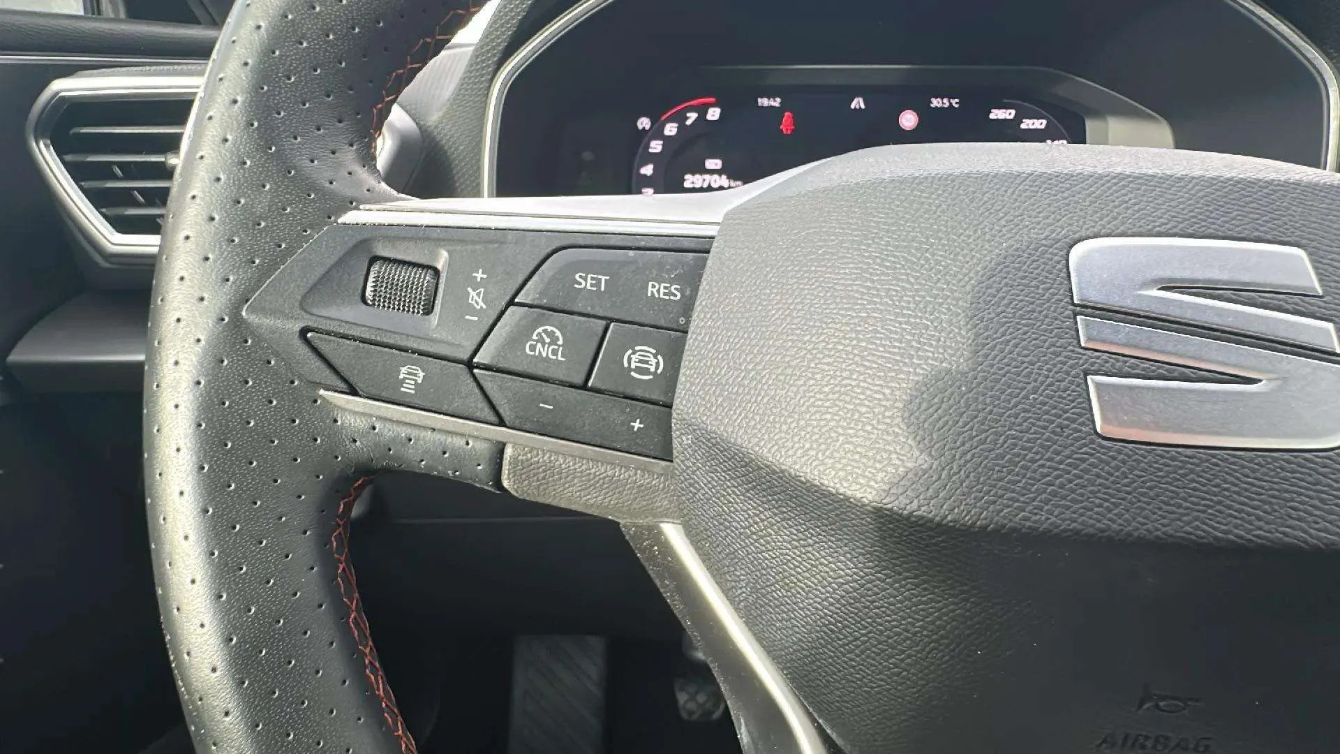 SEAT León 1.5 TSI FR 75 Aniversario - foto 12