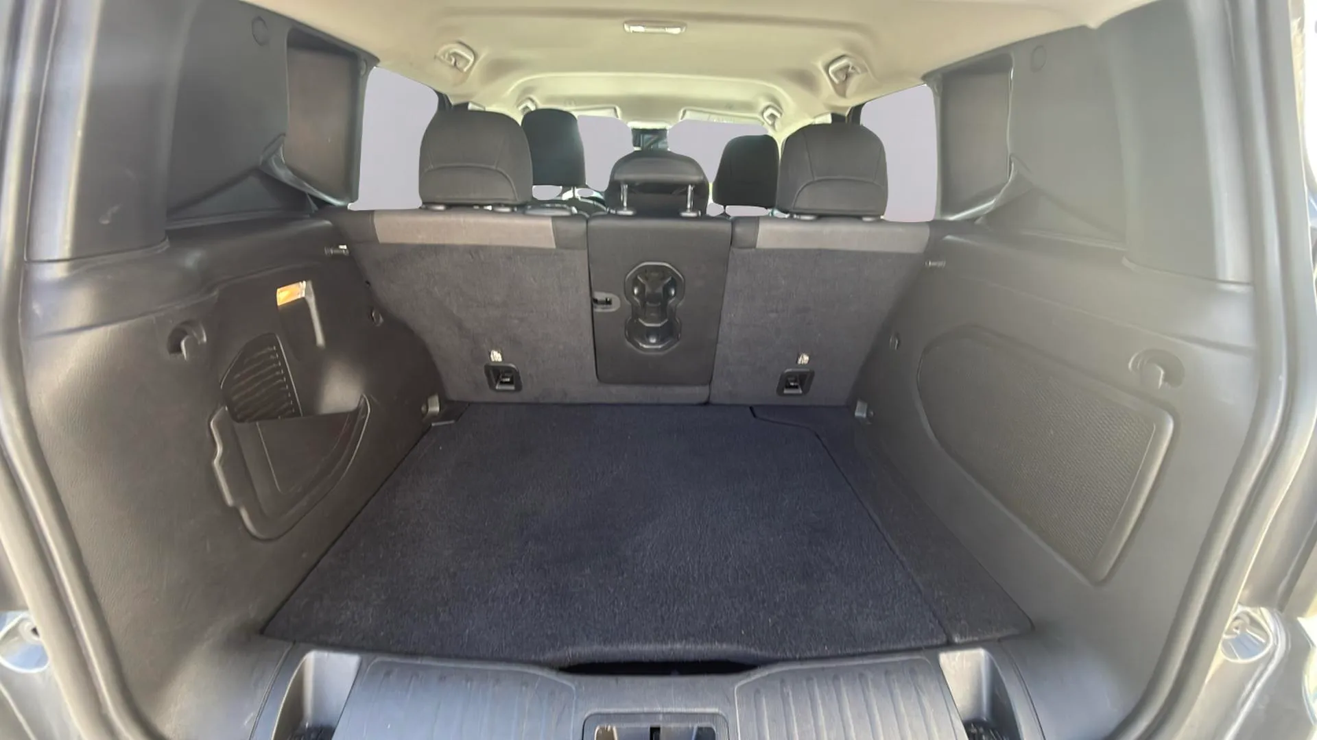 Jeep Renegade 4xe 1.3 PHEV Limited - foto 18