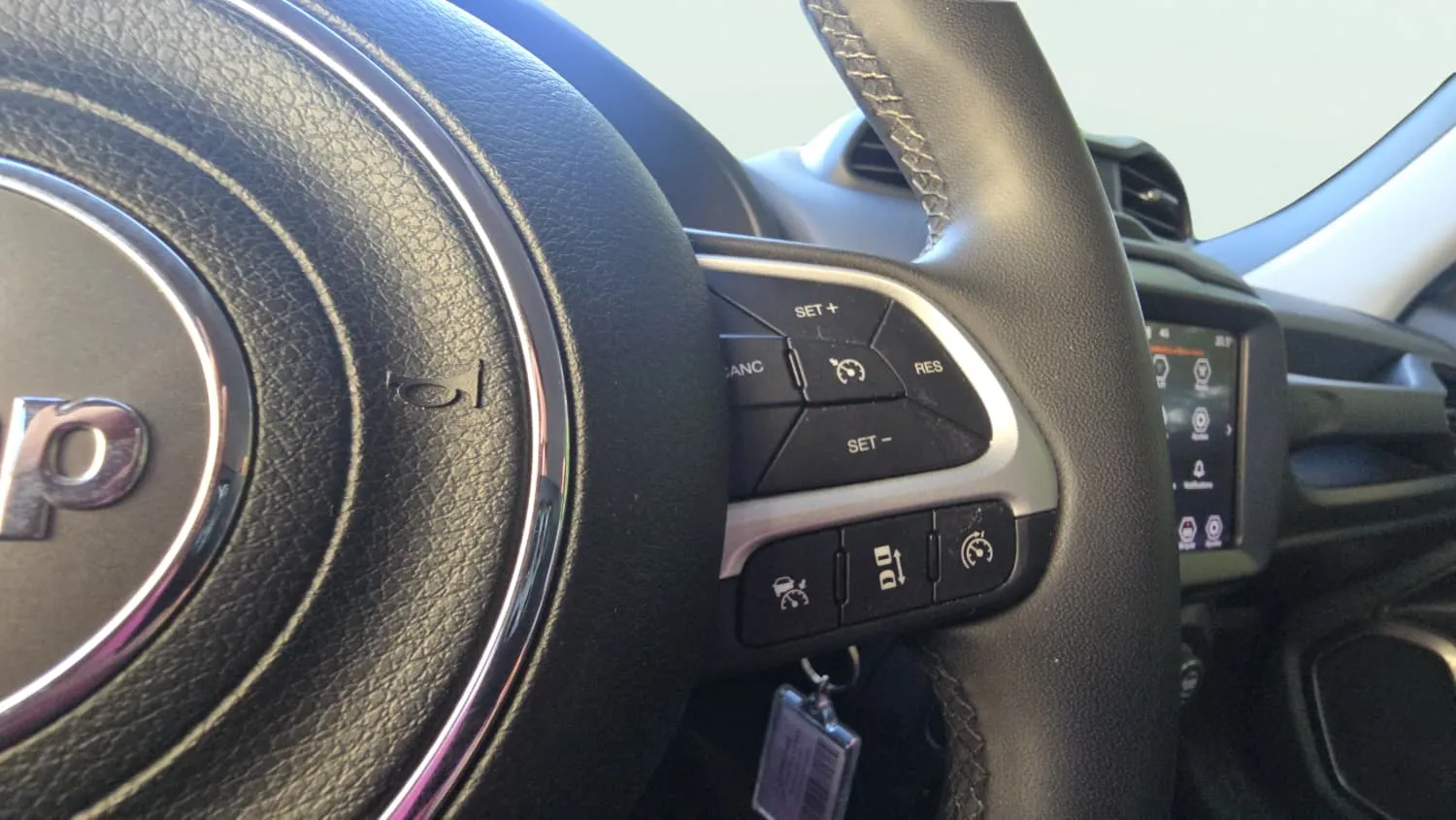 Jeep Renegade 4xe 1.3 PHEV Limited - foto 17