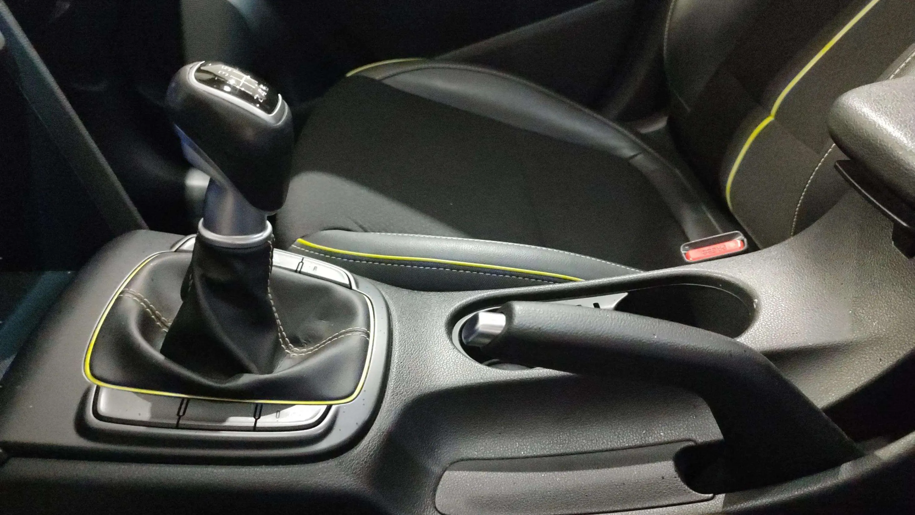 Hyundai Kona 1.6 CRDi Tecno 4x2 - foto 17