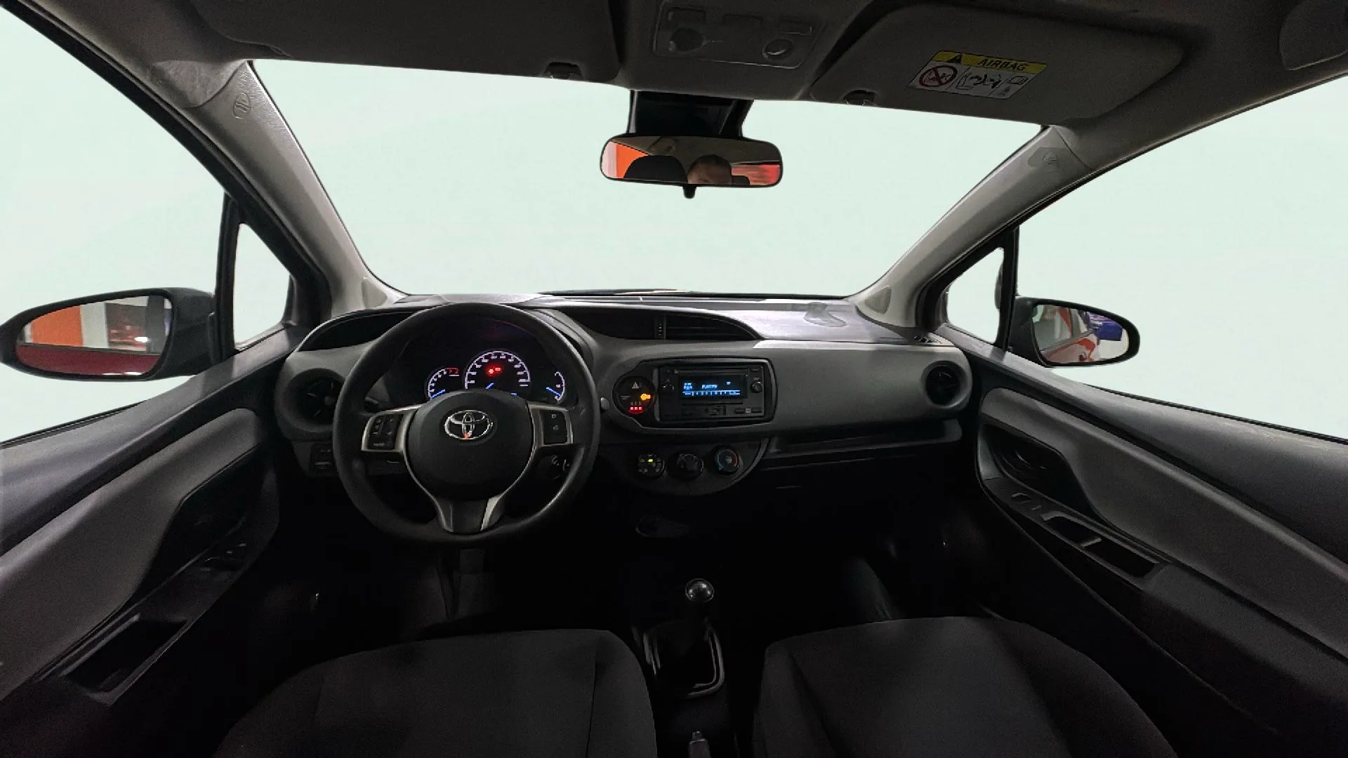 Toyota Yaris 1.0 70 Active - foto 9