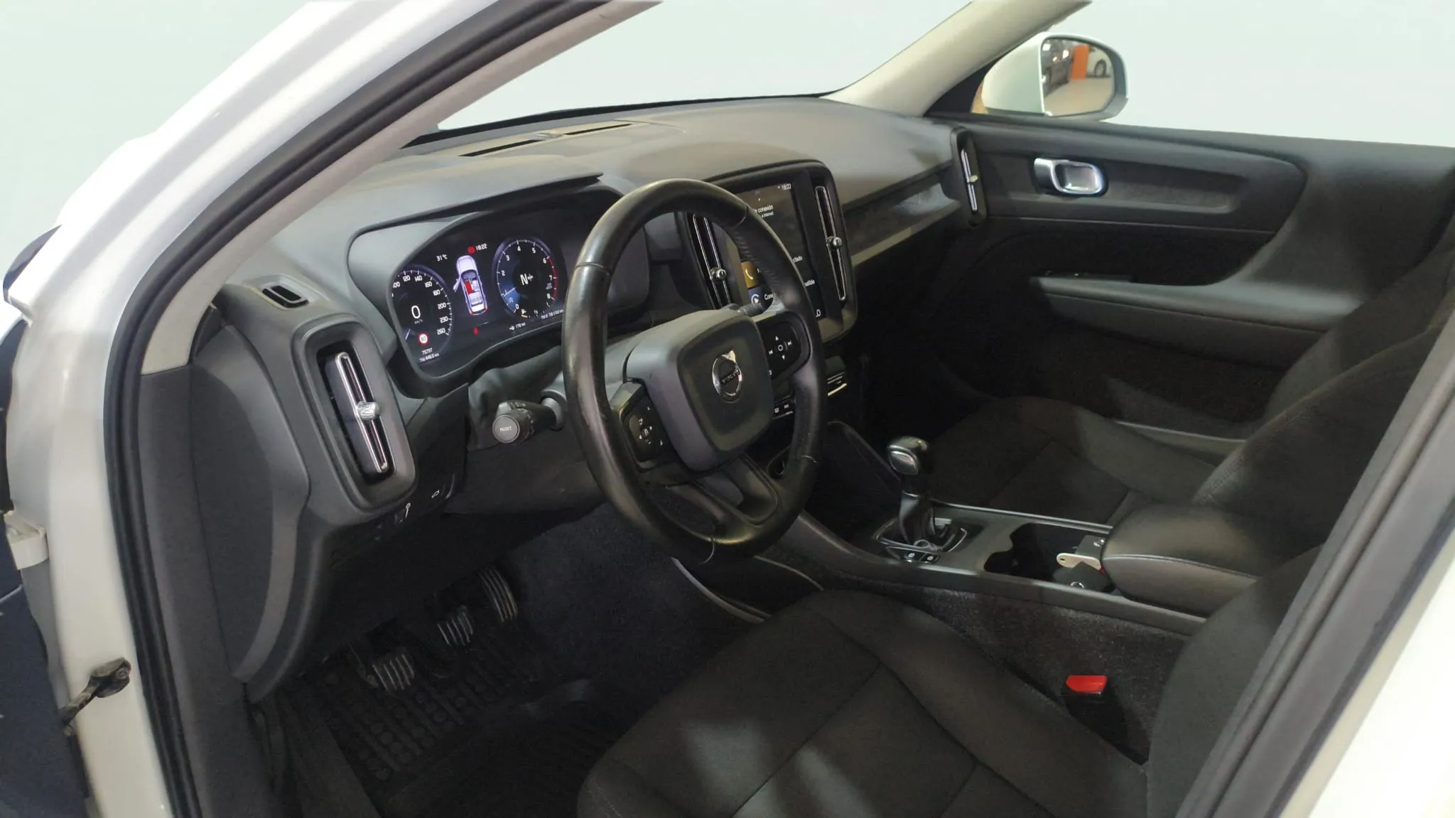 Volvo XC40 1.5 T3 - foto 17