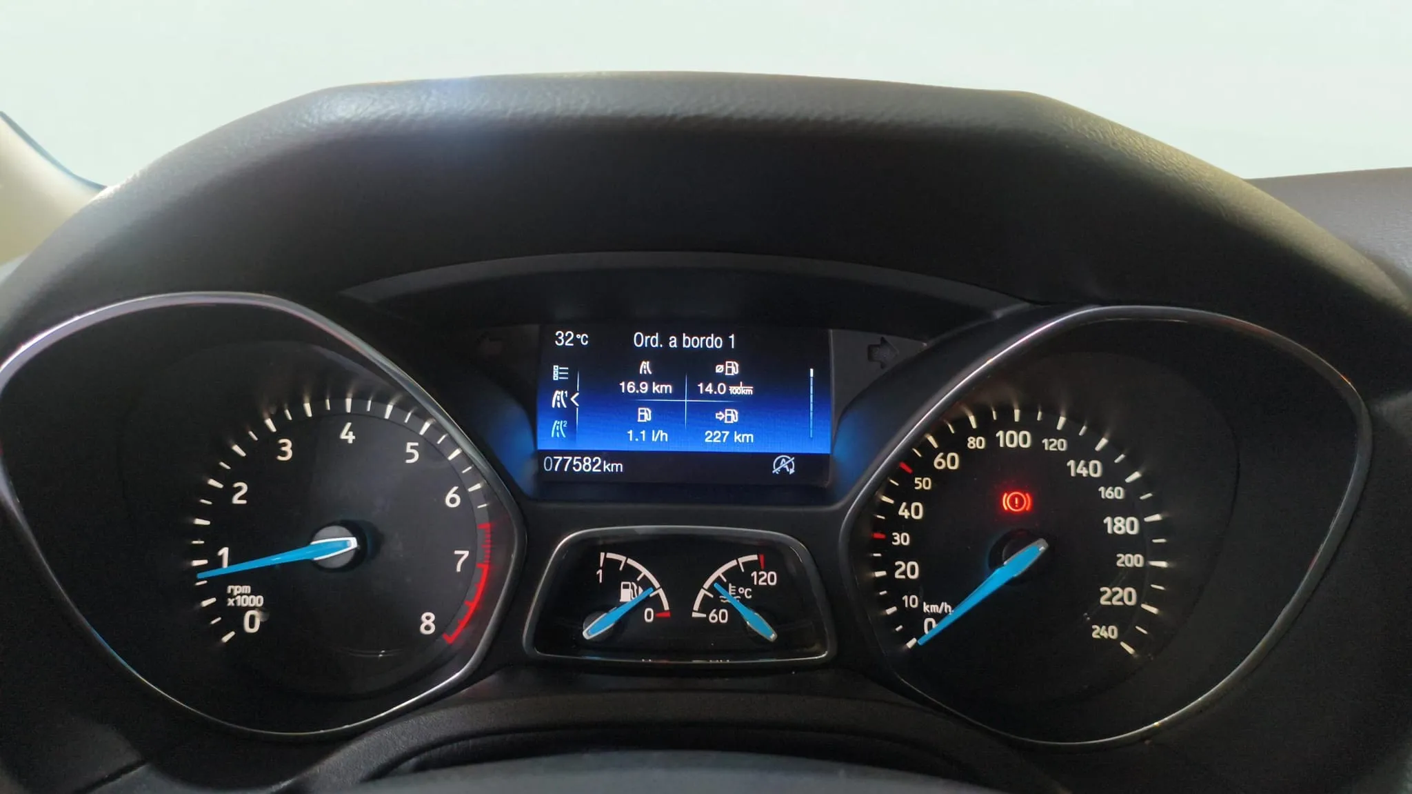 Ford Focus 1.0 EcoBoost Trend - foto 17