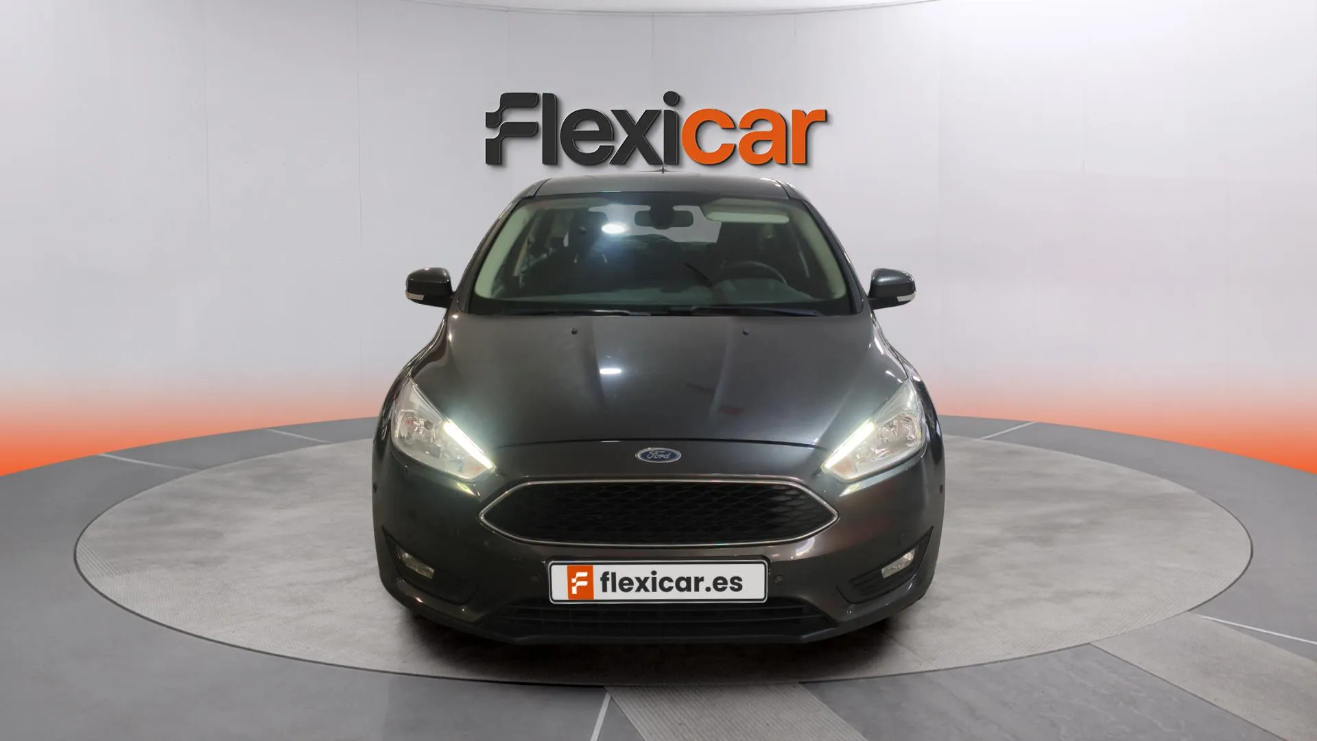 Ford Focus 1.0 EcoBoost Trend - foto 2