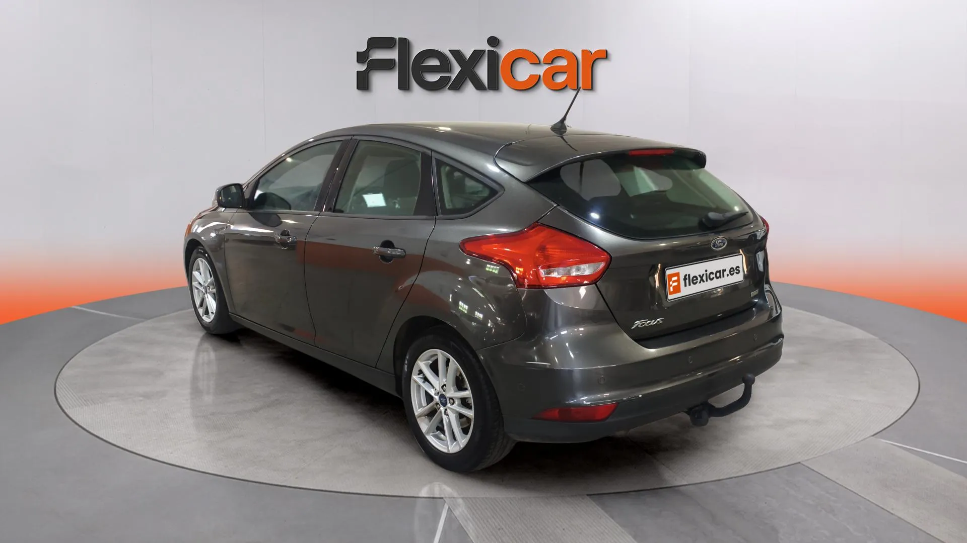 Ford Focus 1.0 EcoBoost Trend - foto 5