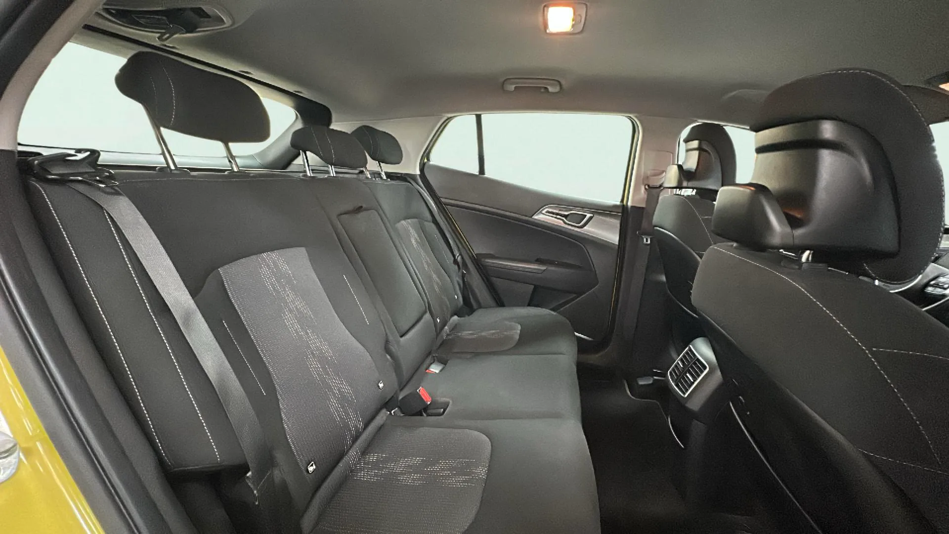 Kia Sportage 1.6 T-GDi Concept 4x2 - foto 26