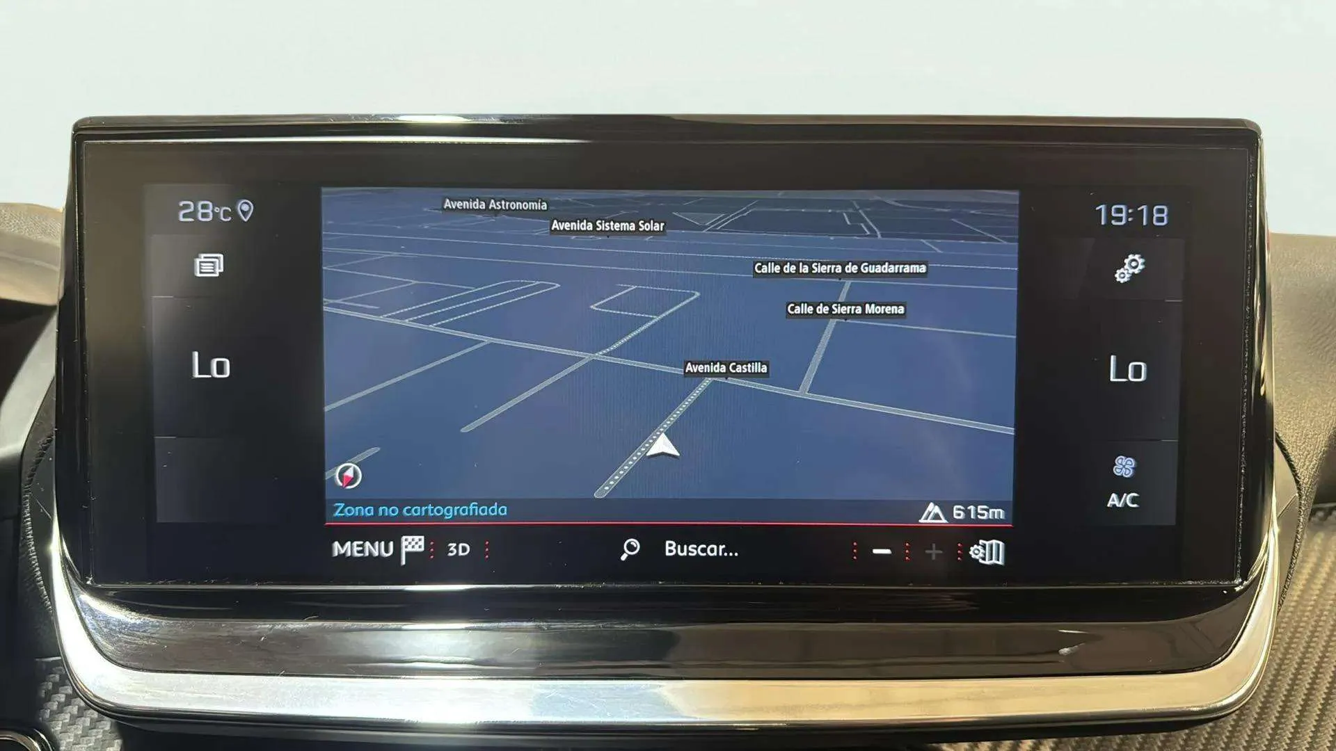 Peugeot 2008 Allure Pack PureTech 130 BVM6 - foto 14