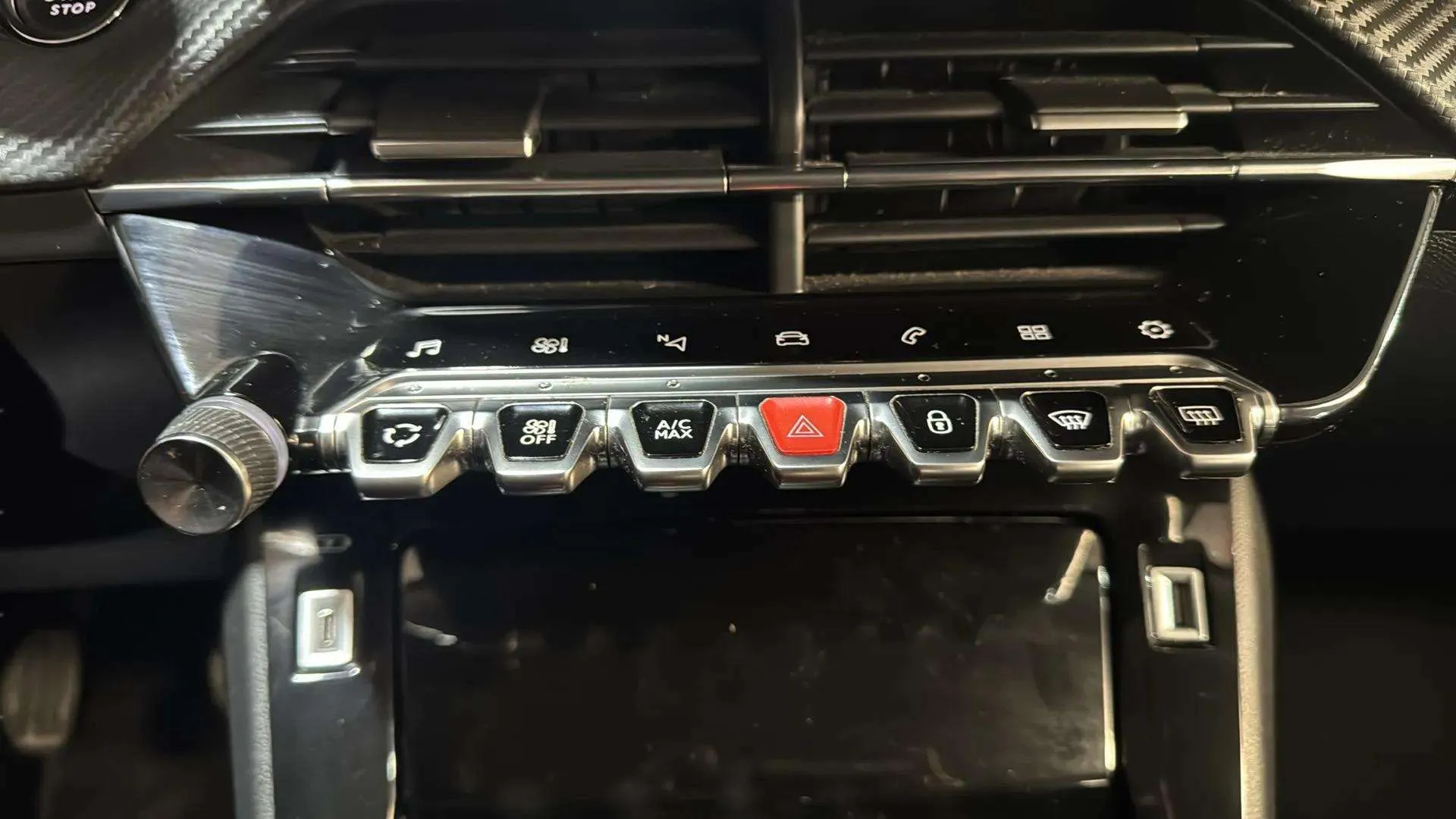 Peugeot 2008 Allure Pack PureTech 130 BVM6 - foto 19