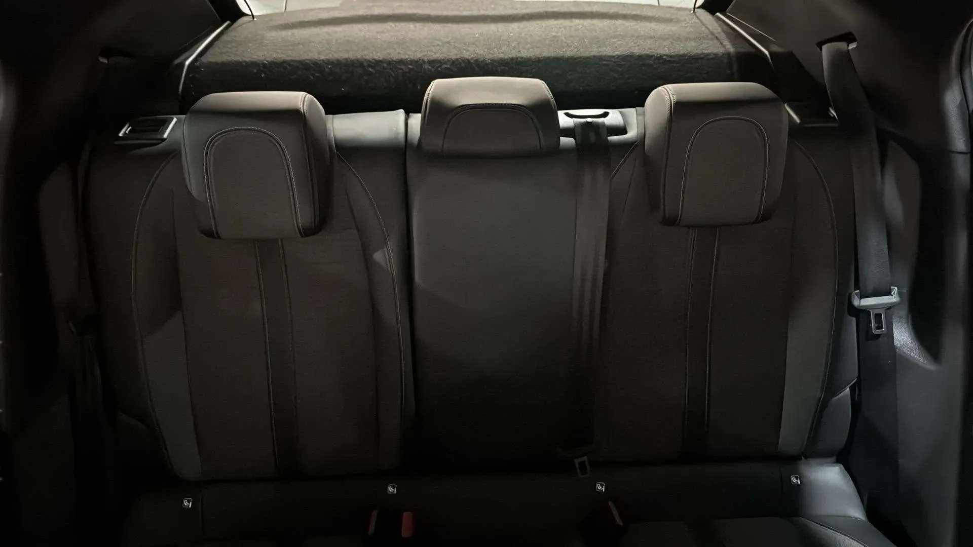 Peugeot 2008 Allure Pack PureTech 130 BVM6 - foto 24