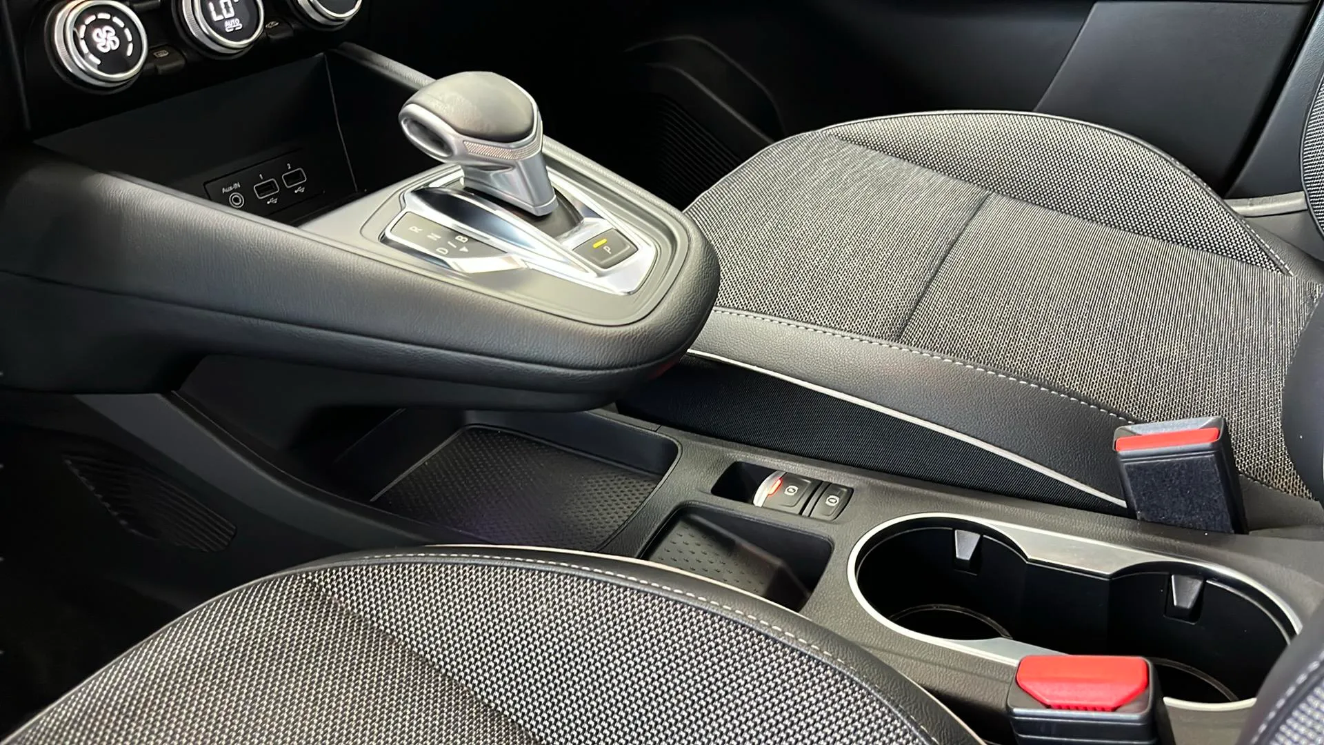 Renault Captur SL E-Tech Edition Híbrido enchuf. - foto 17