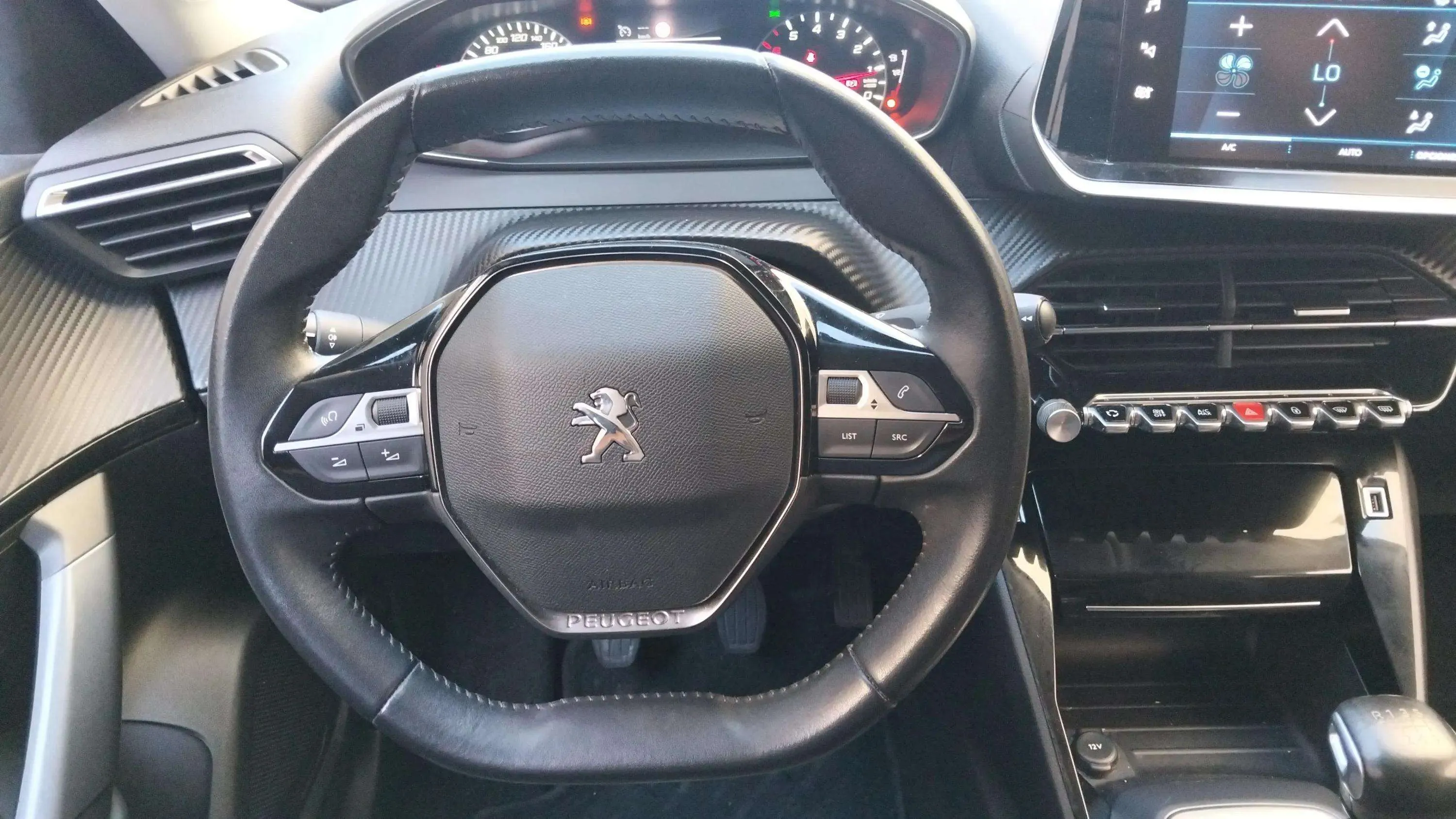 Peugeot 2008 Allure Pack PureTech 130 BVM6 - foto 10