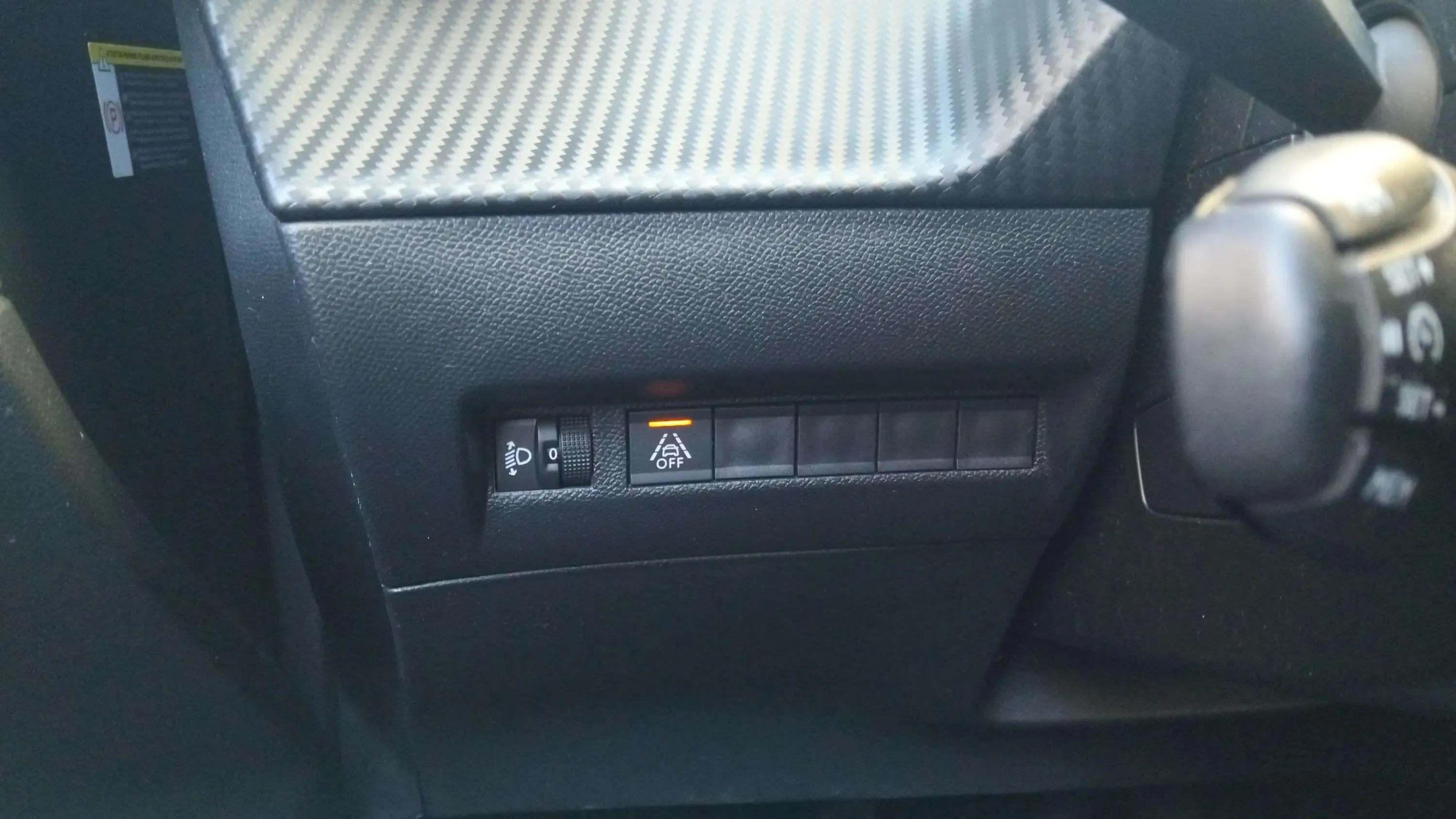 Peugeot 2008 Allure Pack PureTech 130 BVM6 - foto 16